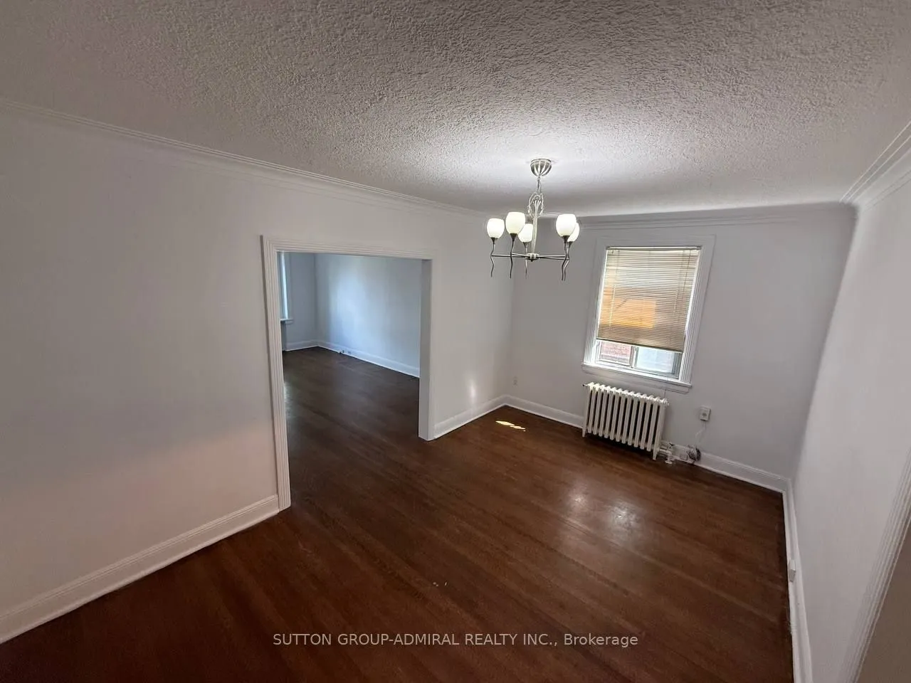 976 Avenue Rd Avenue, #main floor