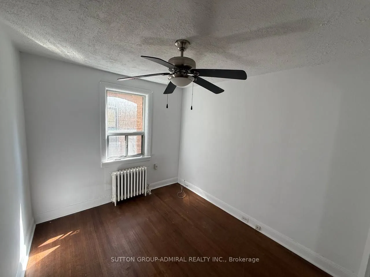 976 Avenue Rd Avenue, #main floor