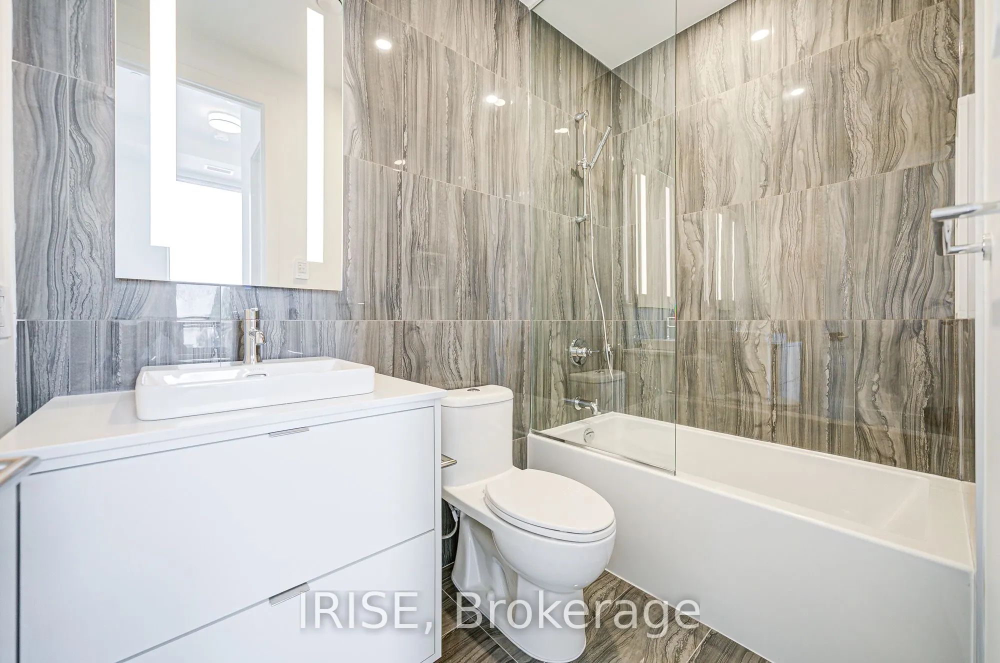 115 Denison Avenue, #416