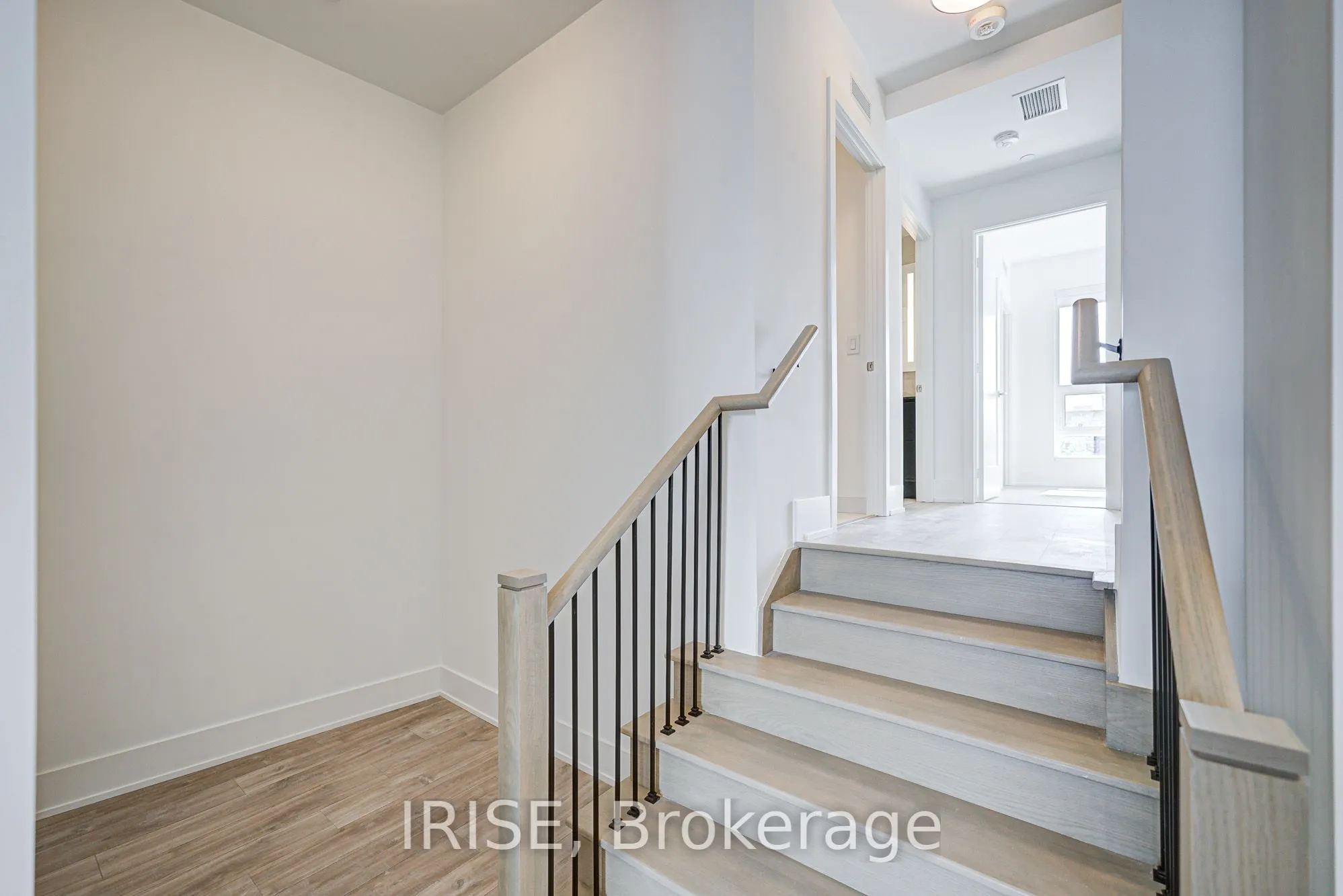 115 Denison Avenue, #416
