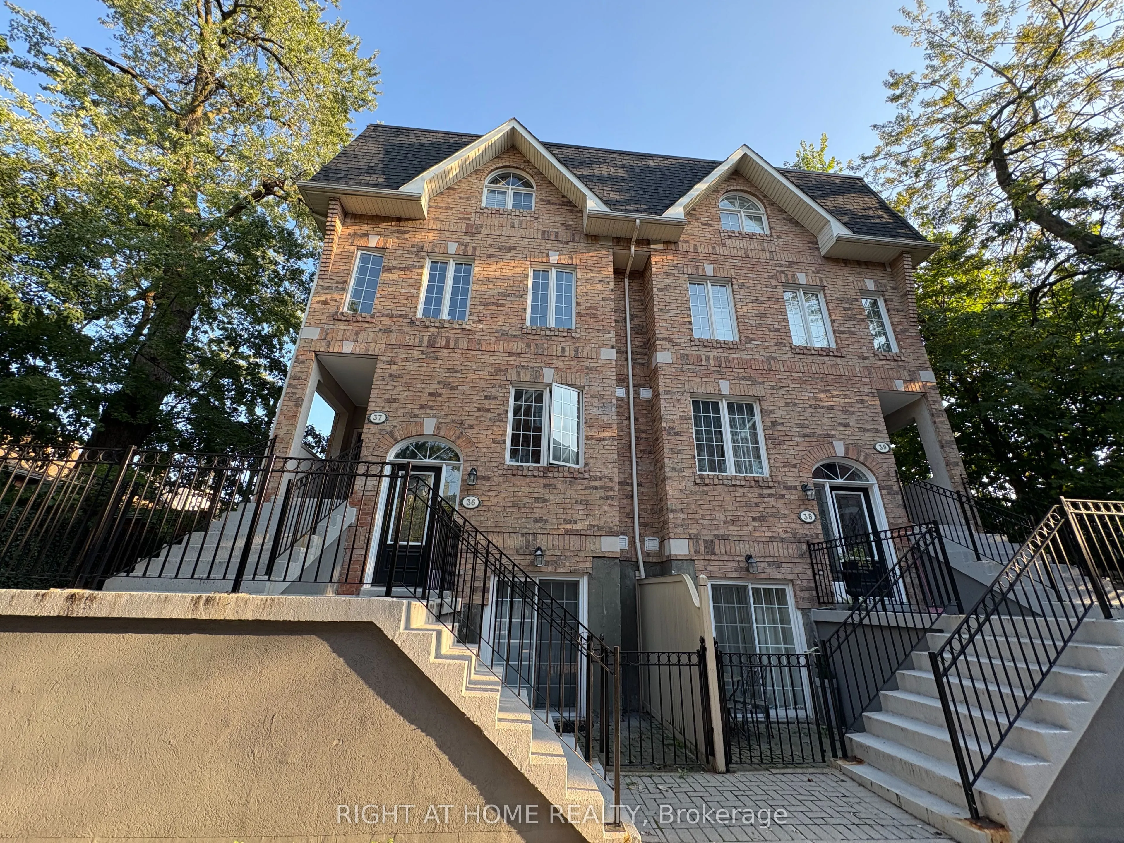 32 Rusholme Park Crescent, #36