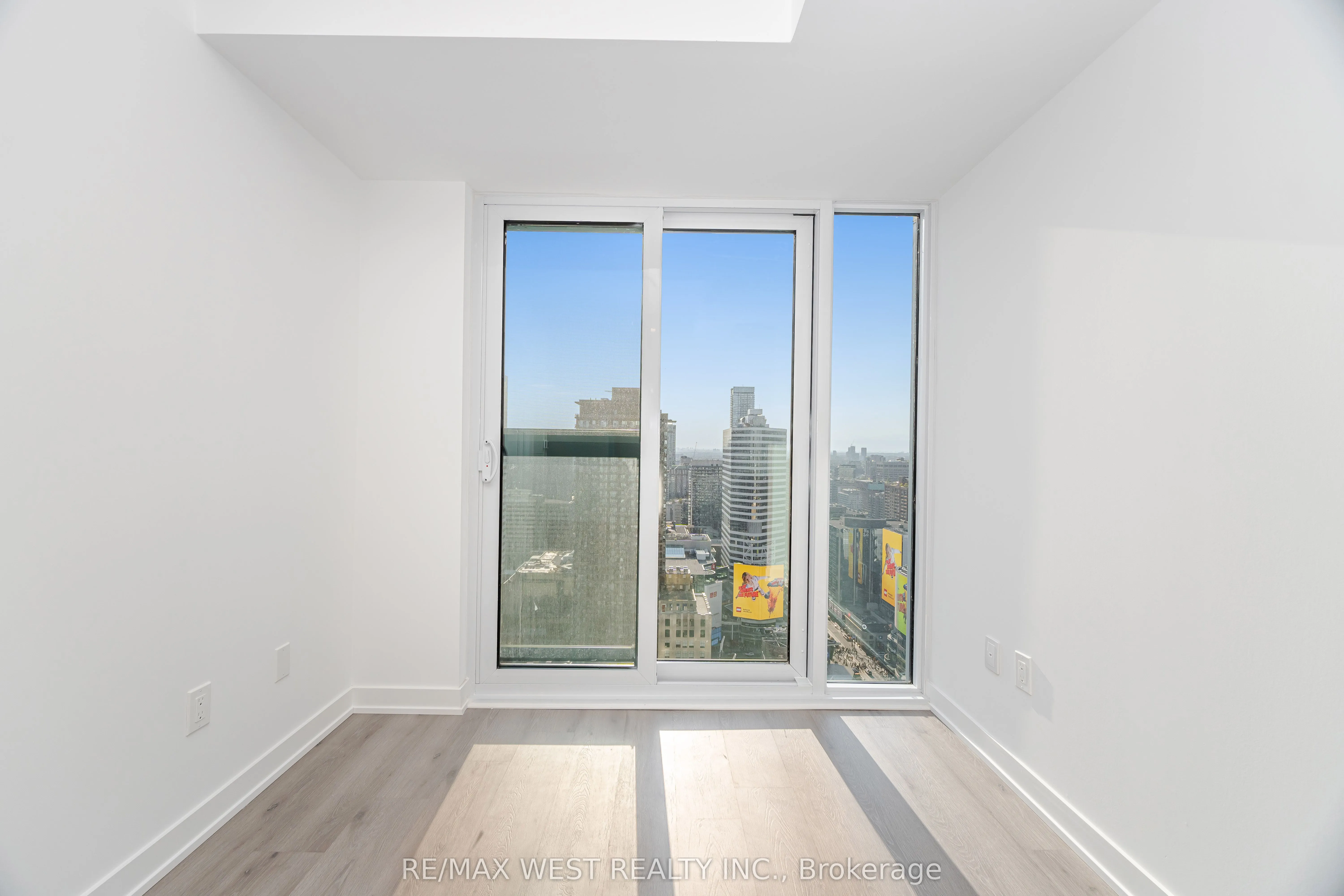 252 Church Street, #3901