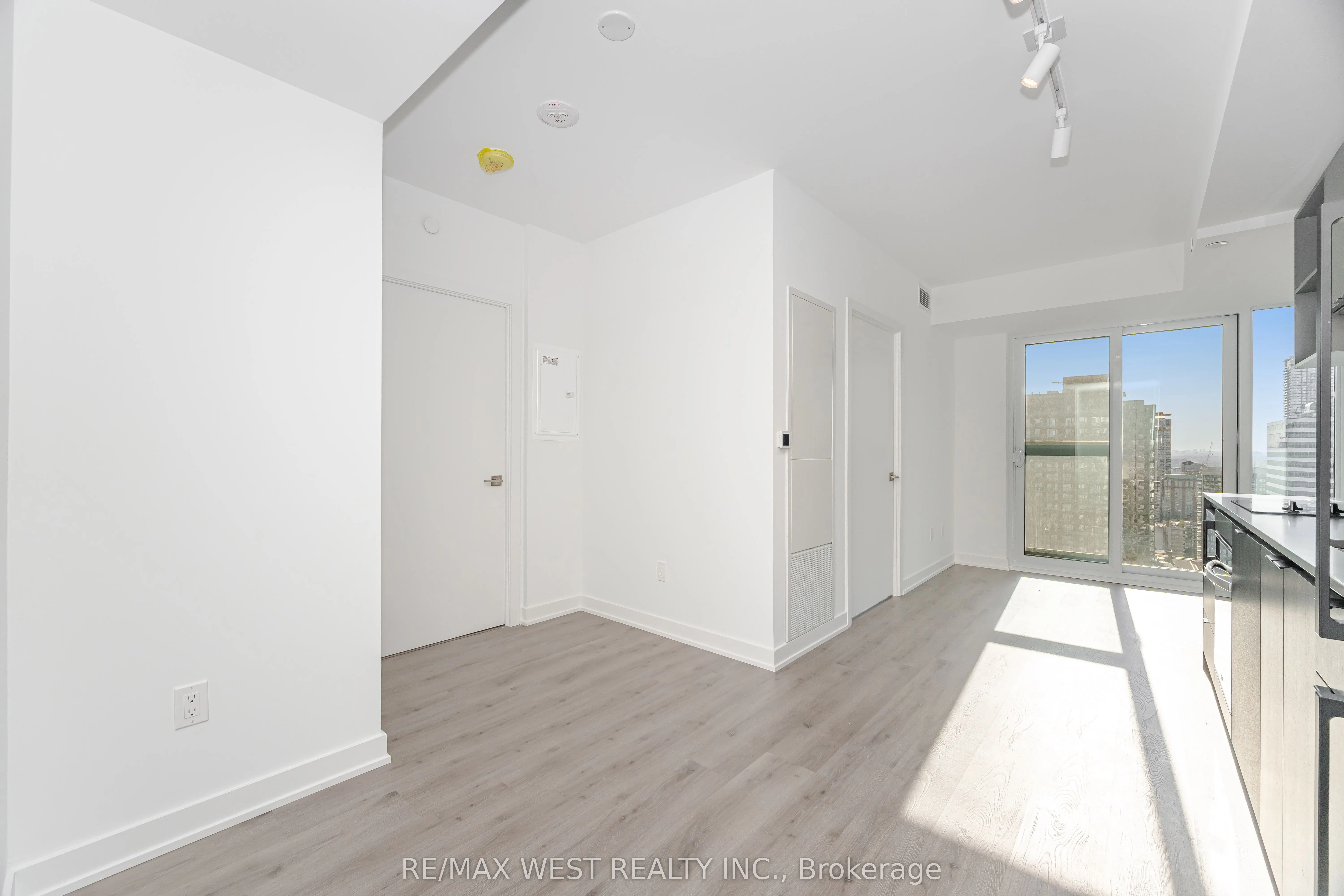 252 Church Street, #3901
