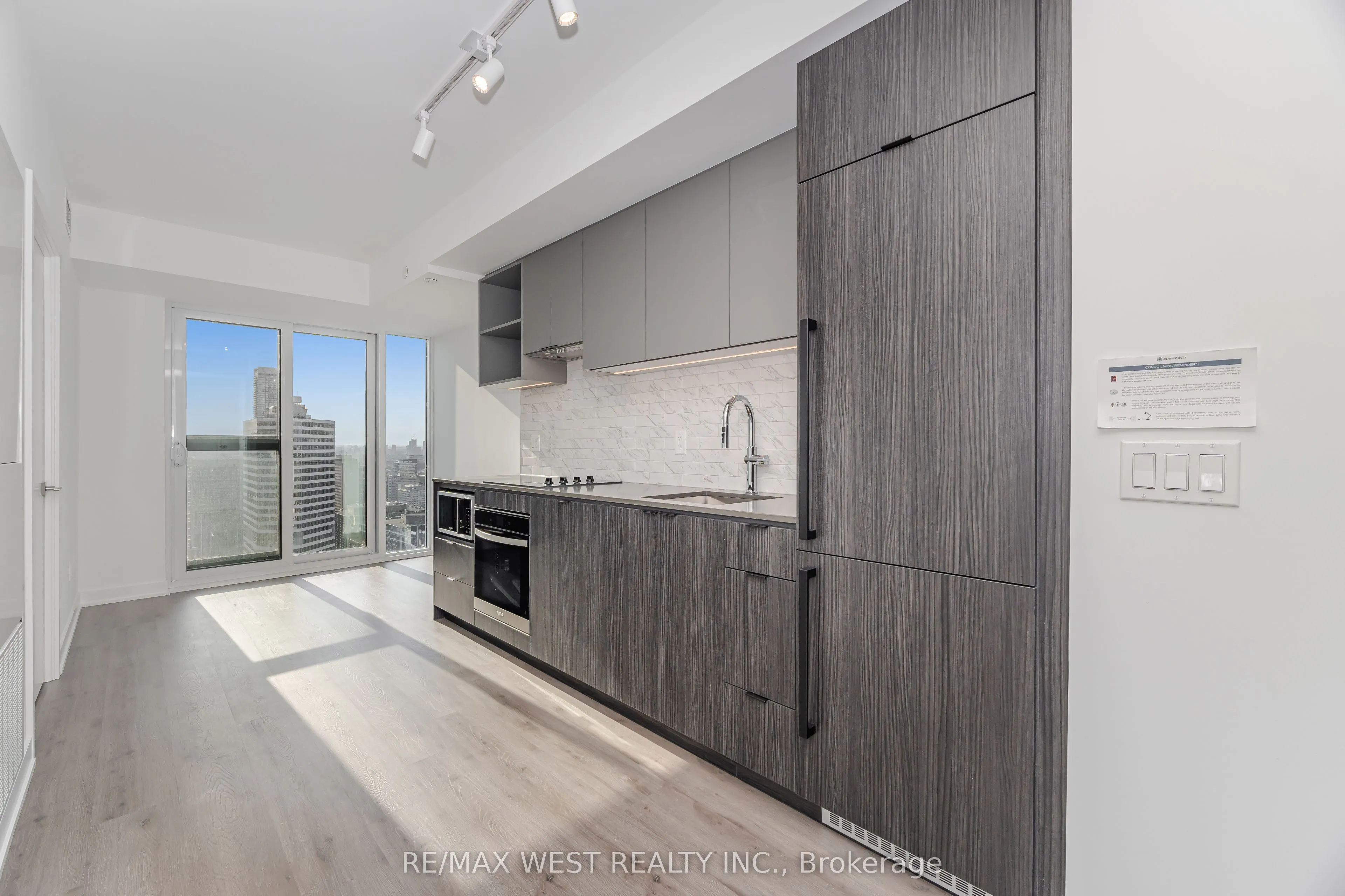 252 Church Street, #3901