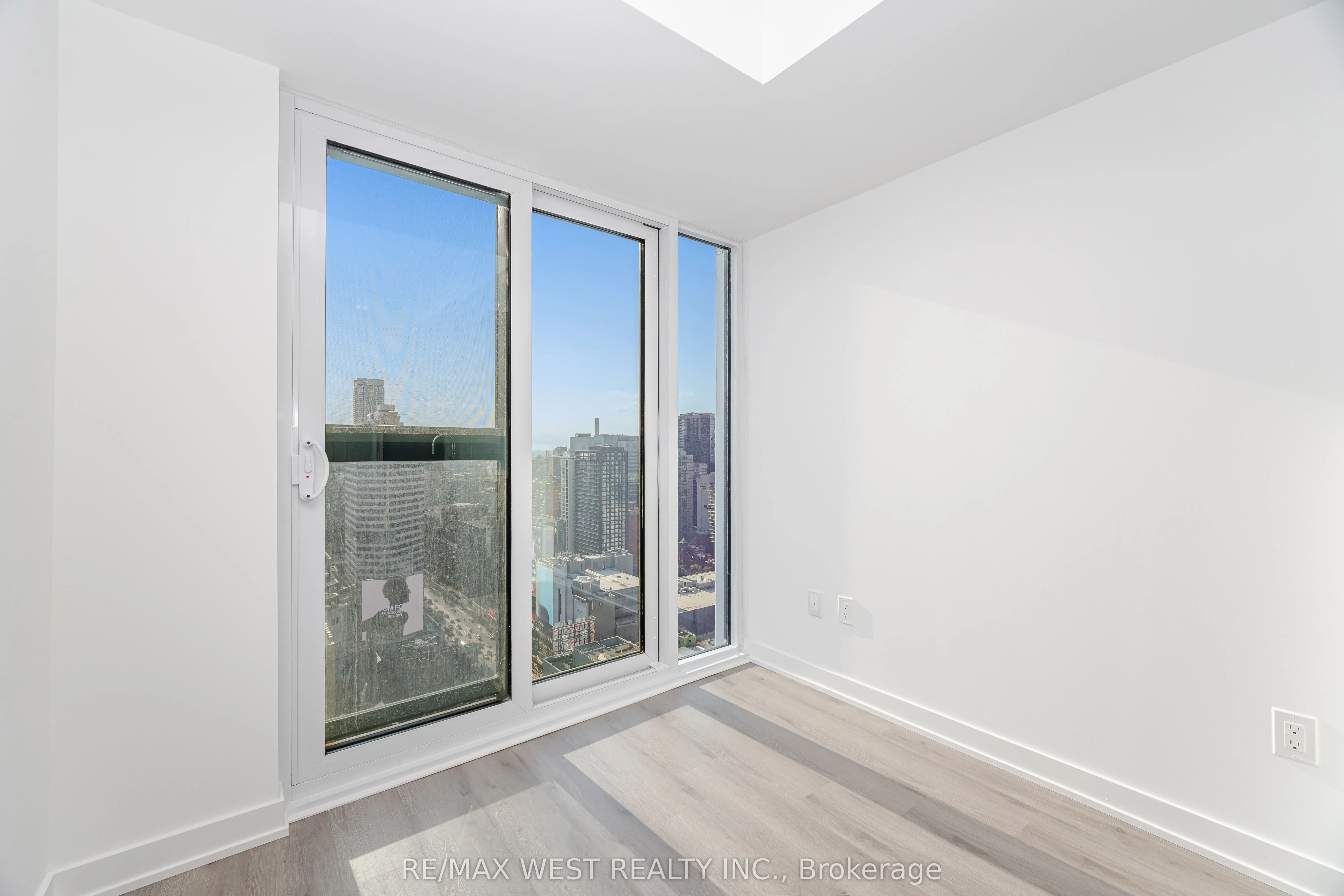252 Church Street, #3901