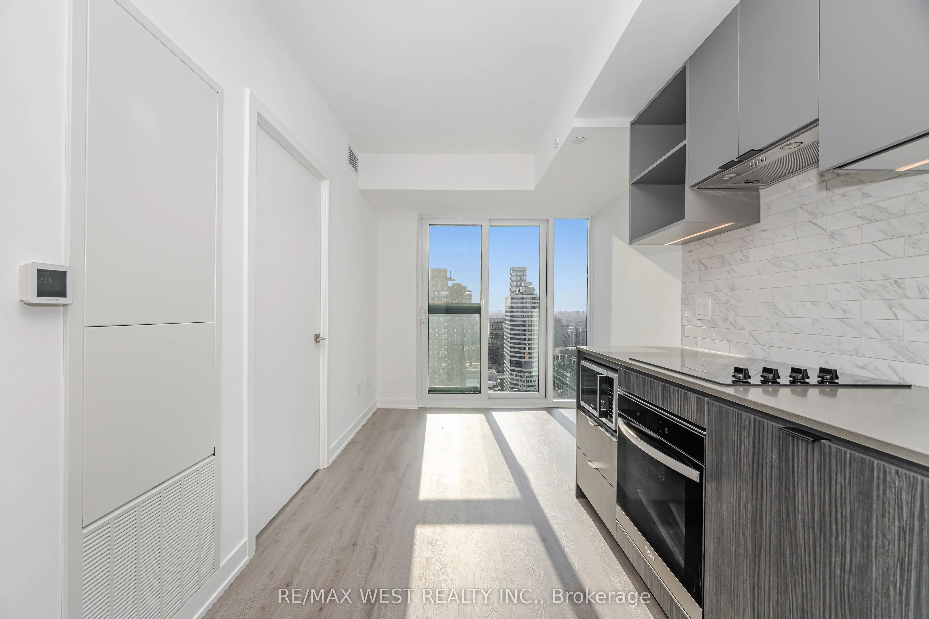 252 Church Street, #3901