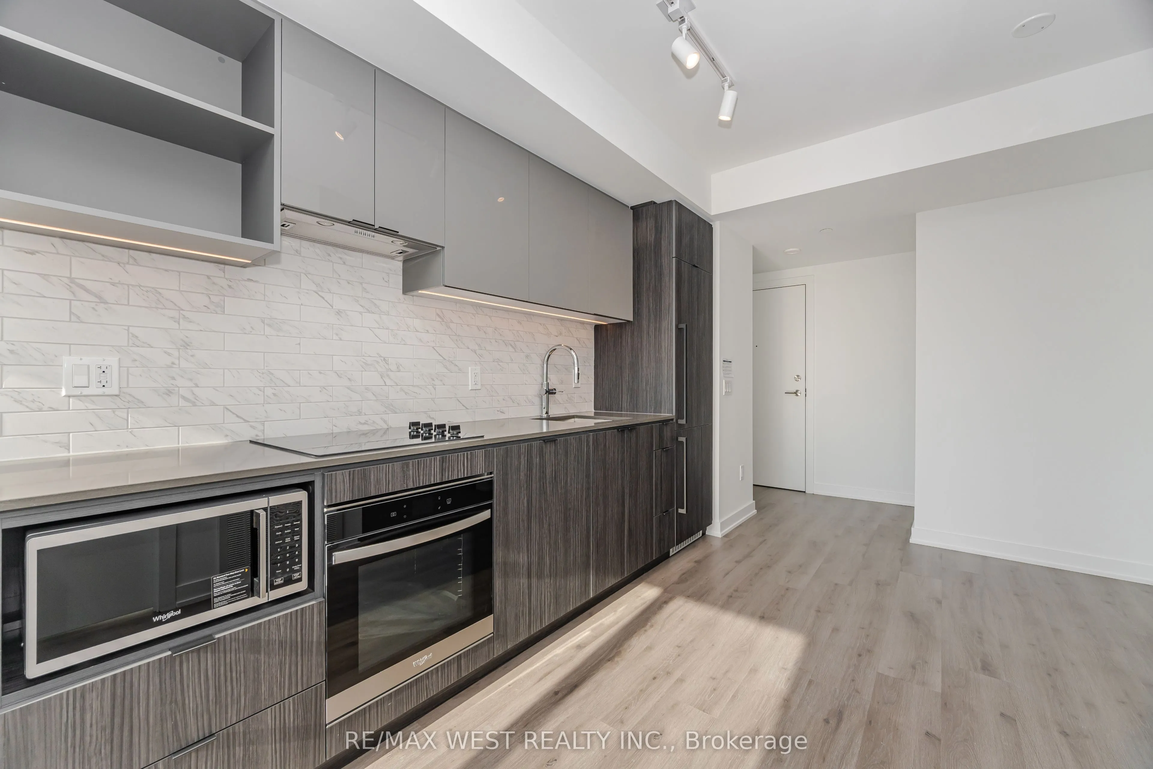 252 Church Street, #3901