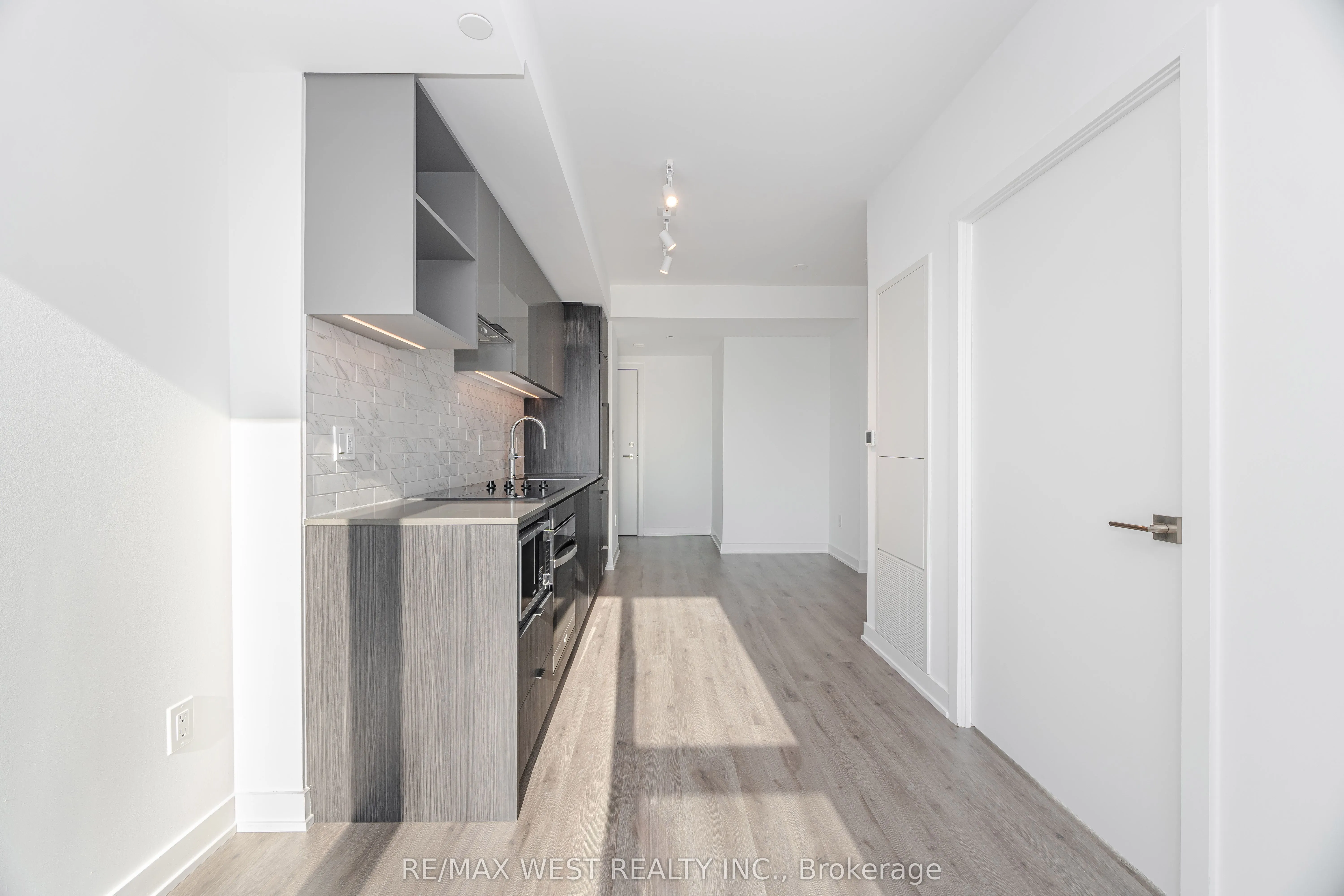 252 Church Street, #3901