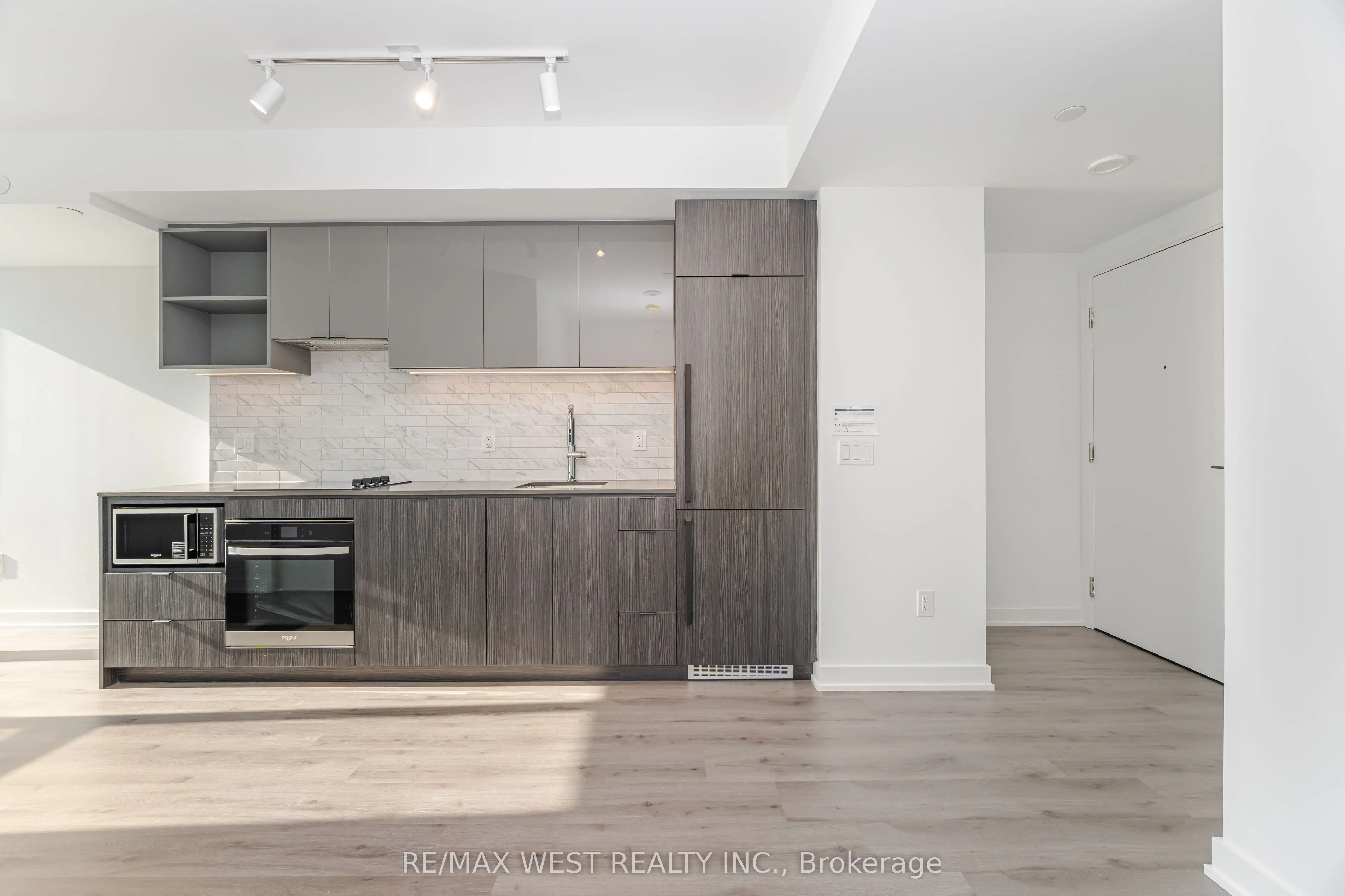 252 Church Street, #3901