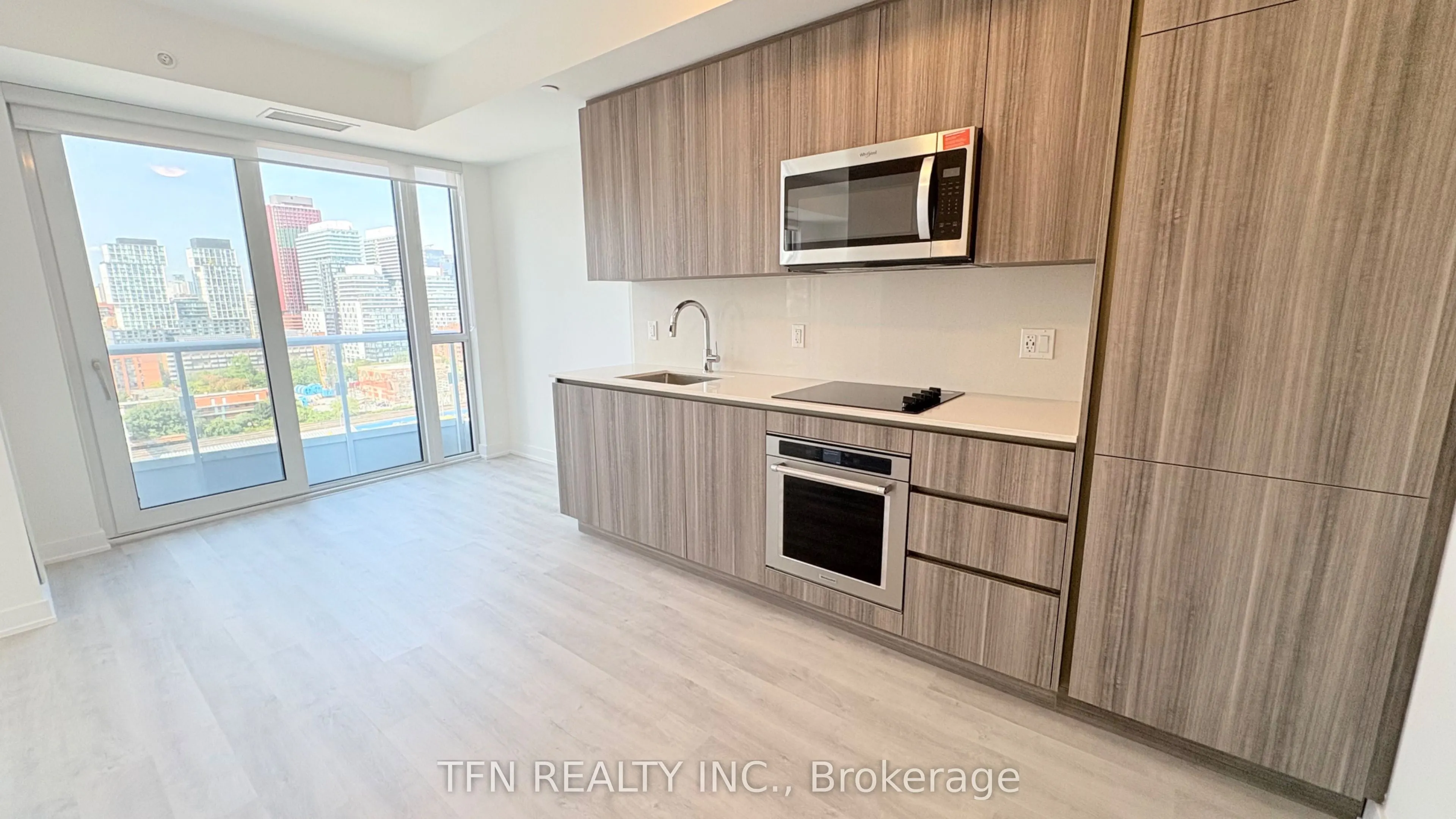 15 Richardson Street, #1404