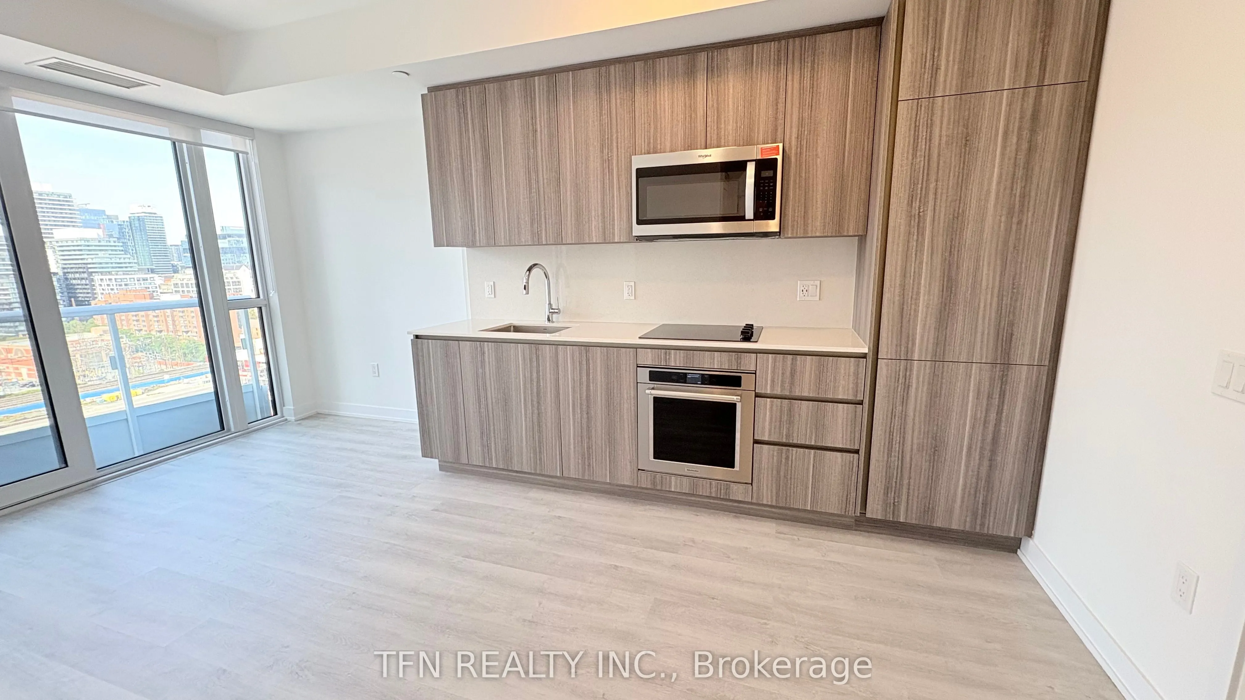 15 Richardson Street, #1404