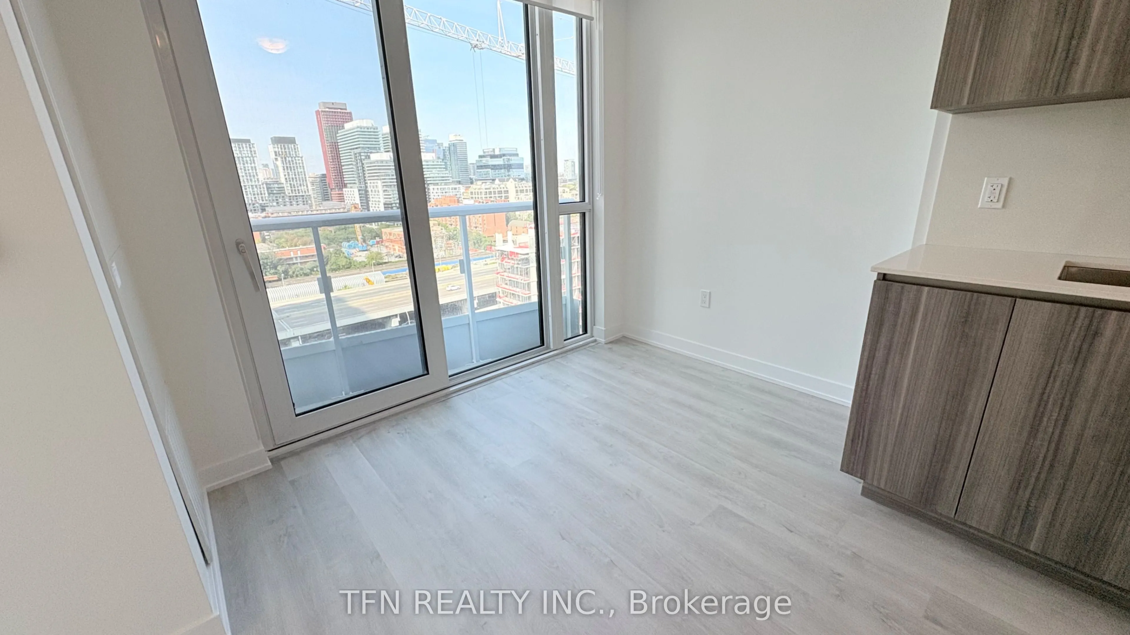 15 Richardson Street, #1404