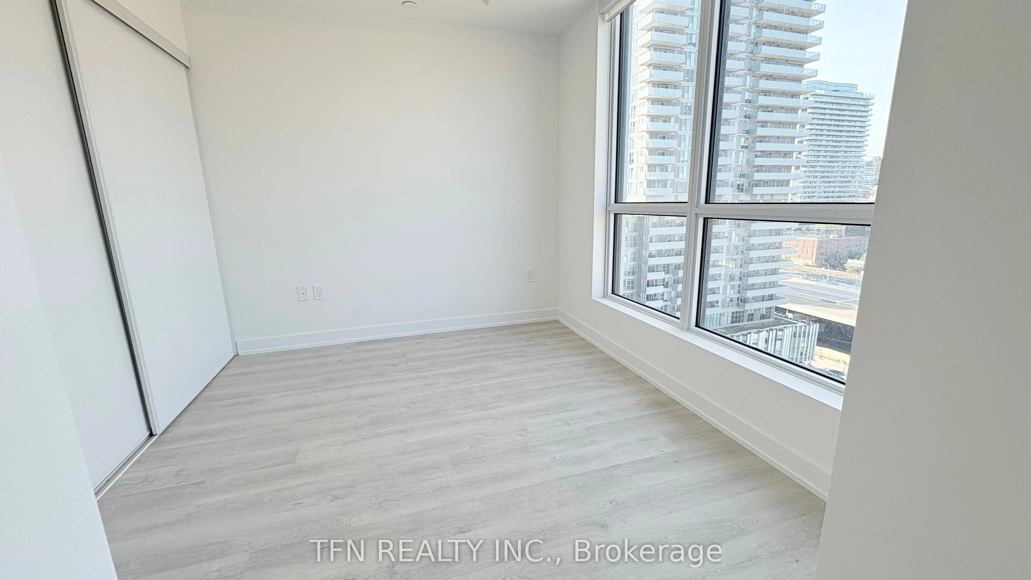 15 Richardson Street, #1404