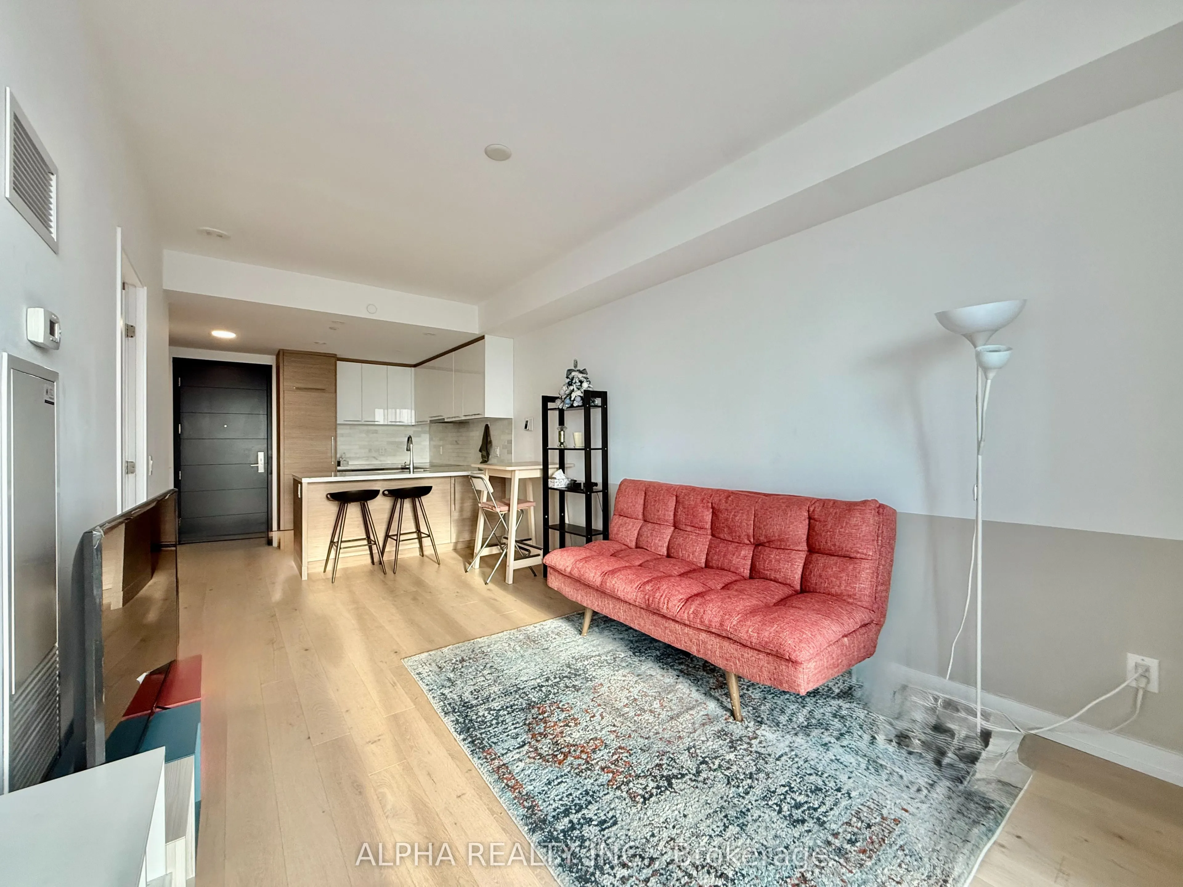 488 University Avenue, #2915
