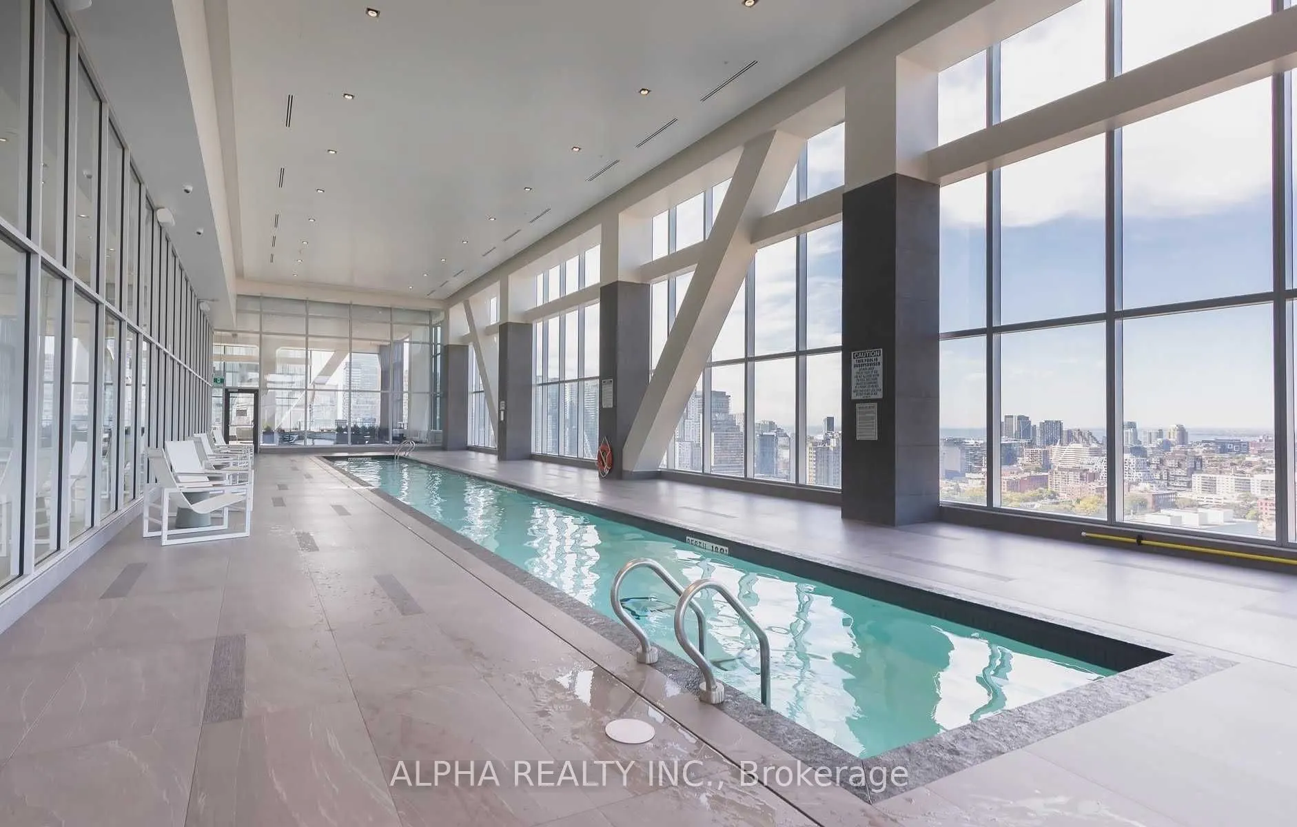 488 University Avenue, #2915