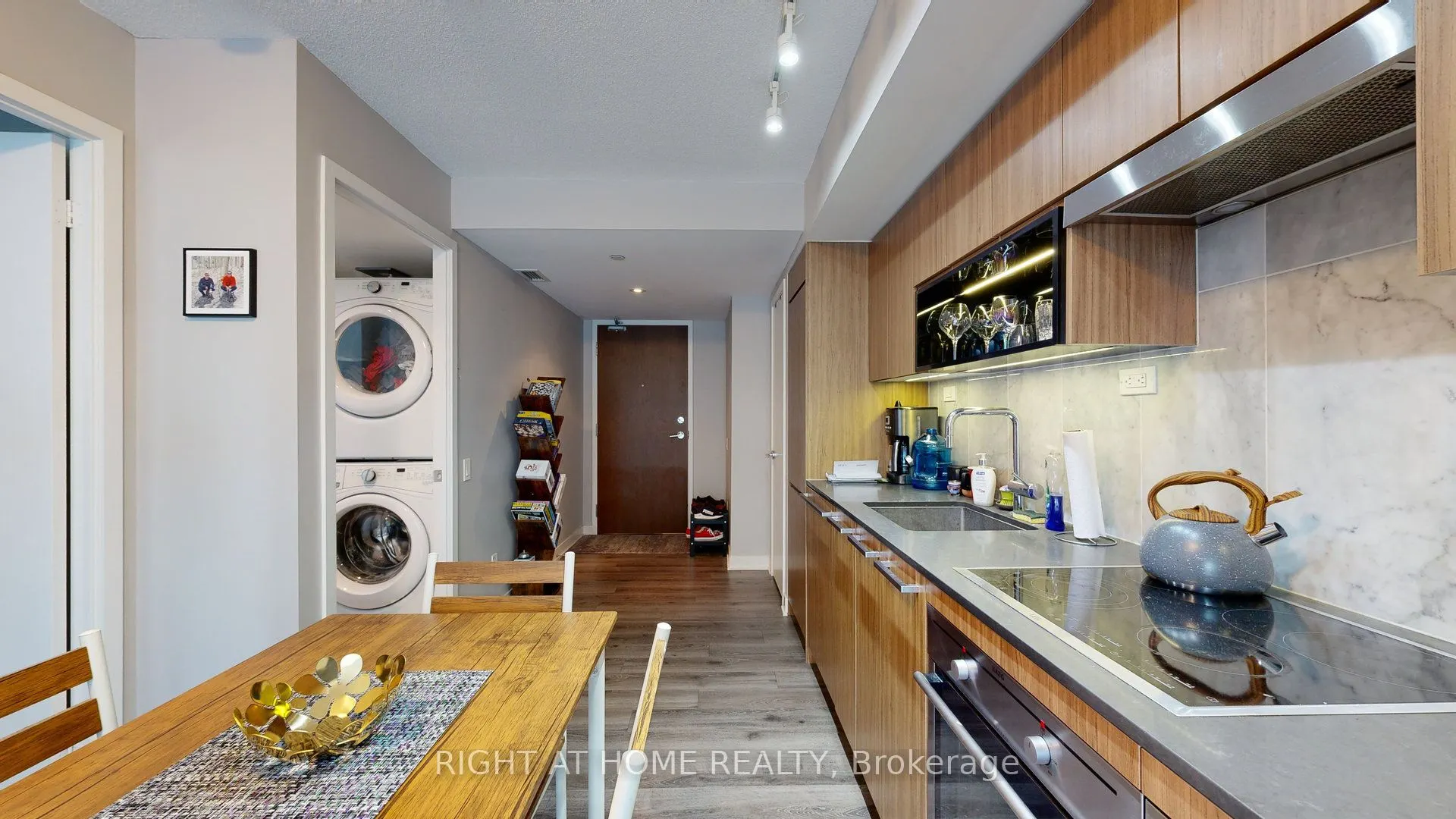 80 Queens Wharf Road, #1002