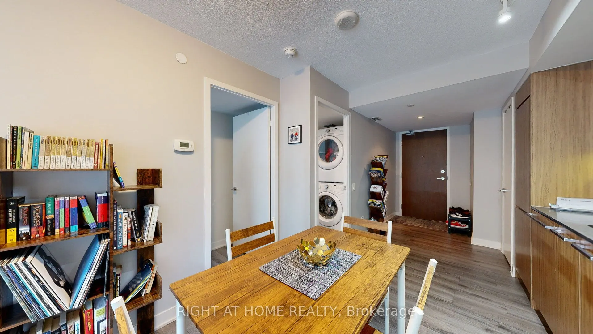 80 Queens Wharf Road, #1002