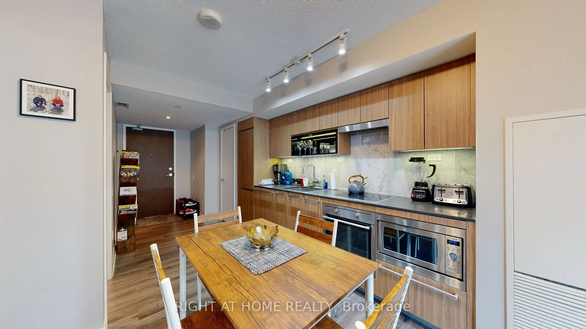 80 Queens Wharf Road, #1002
