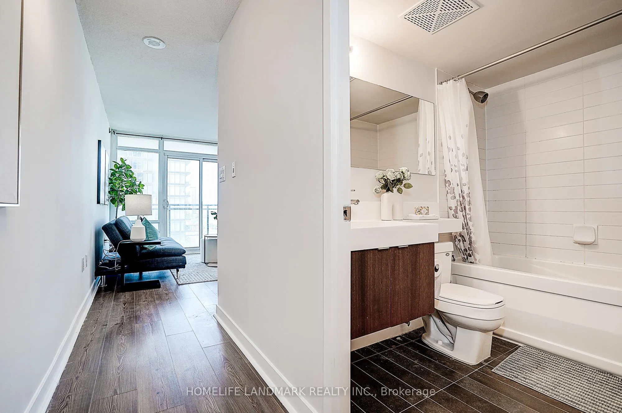 25 Telegram Mews, #1612