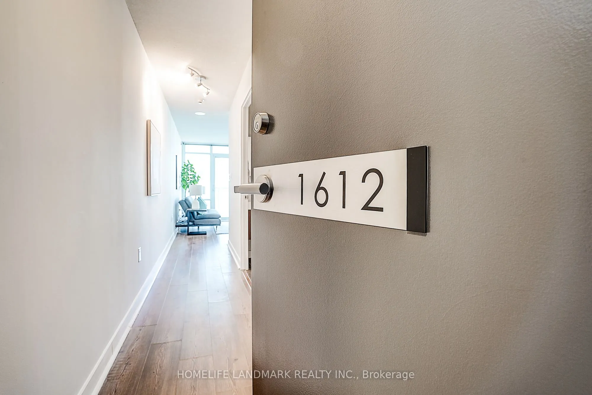 25 Telegram Mews, #1612