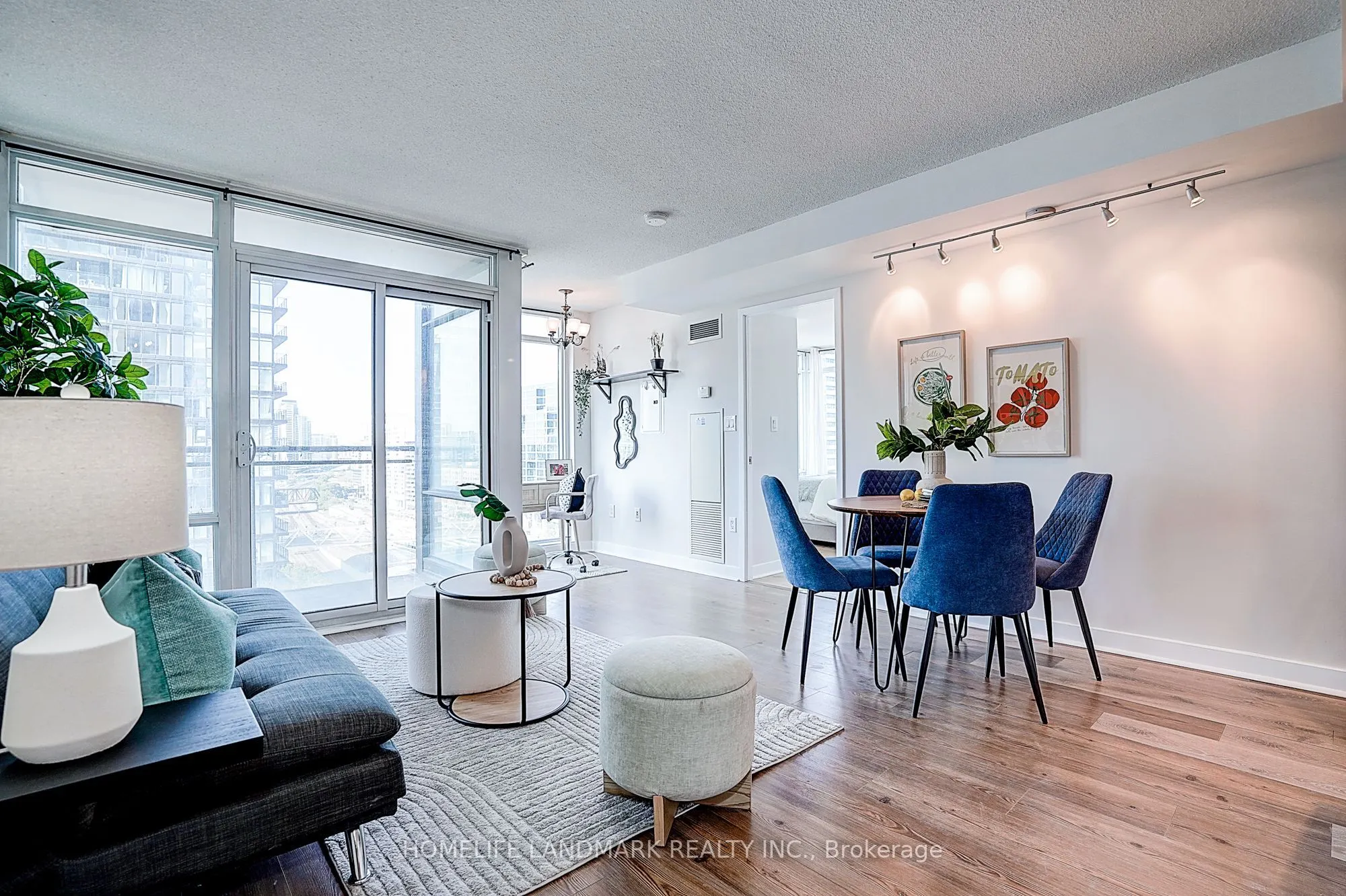 25 Telegram Mews, #1612