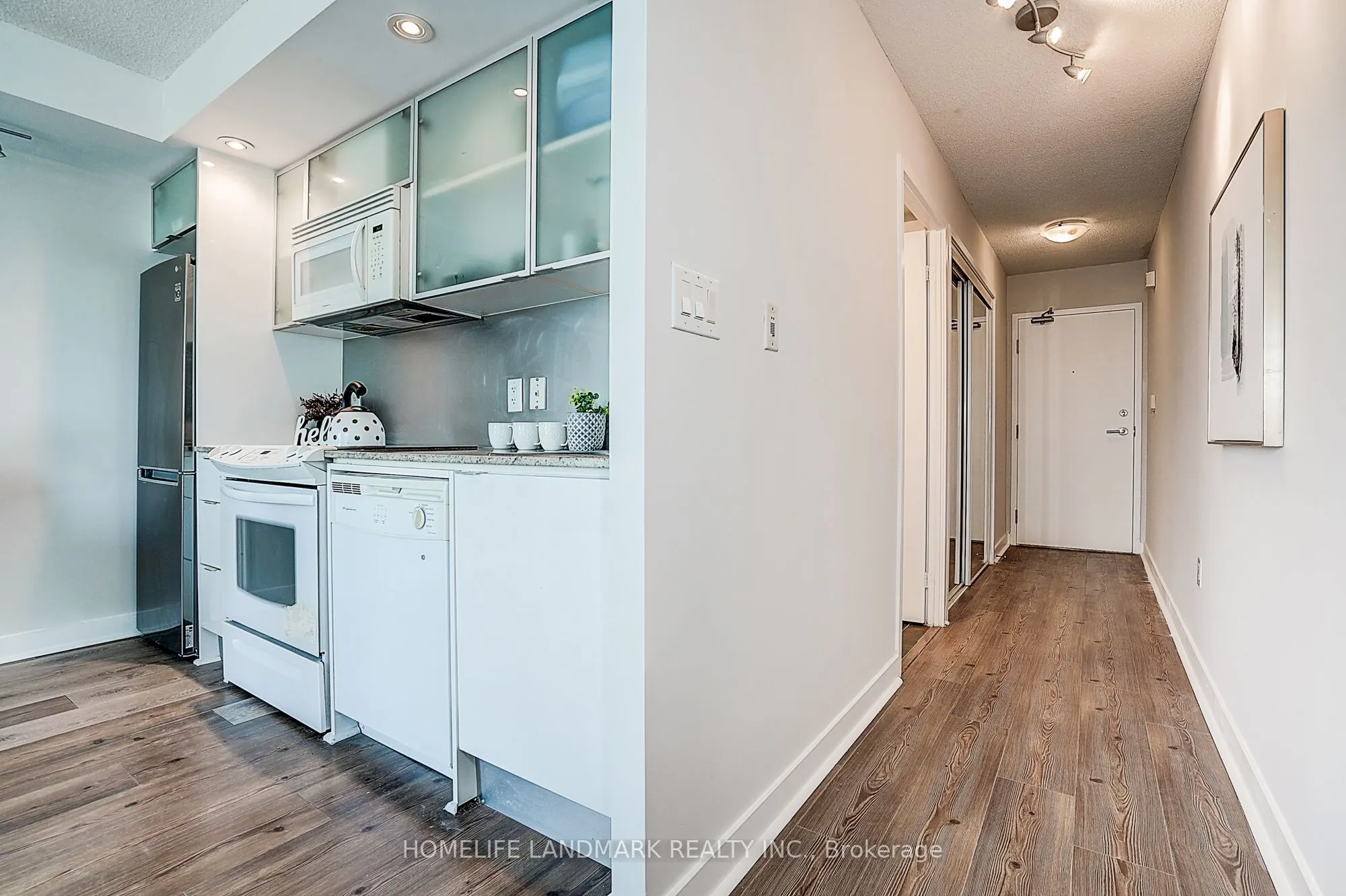 25 Telegram Mews, #1612