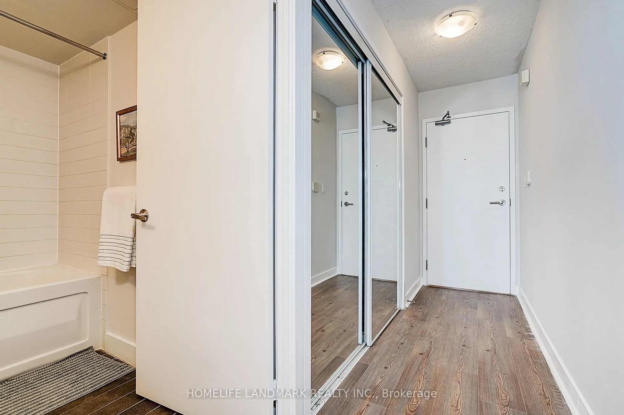 25 Telegram Mews, #1612