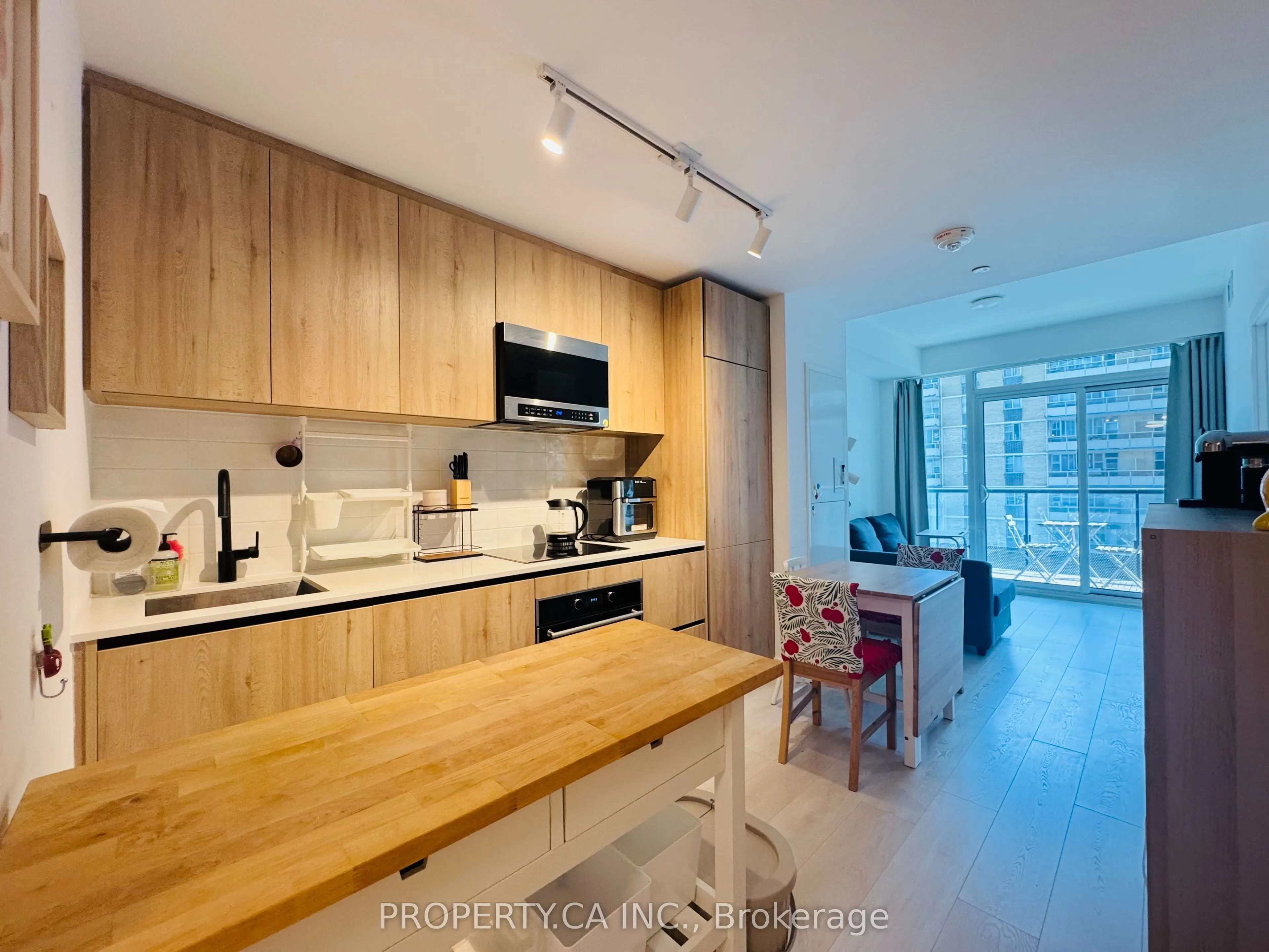127 Broadway Avenue, #803