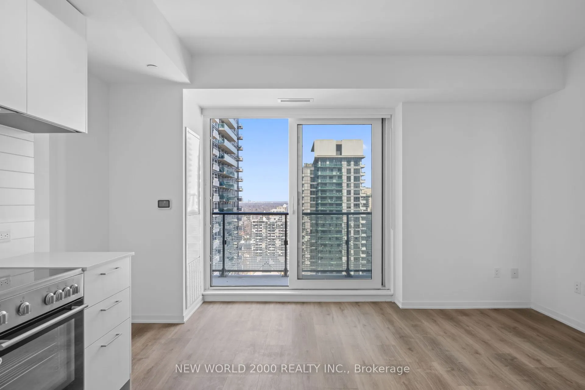 101 Roehampton Avenue, #3413