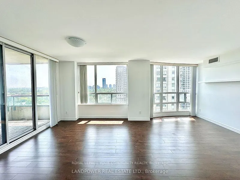 238 Doris Avenue, #1105