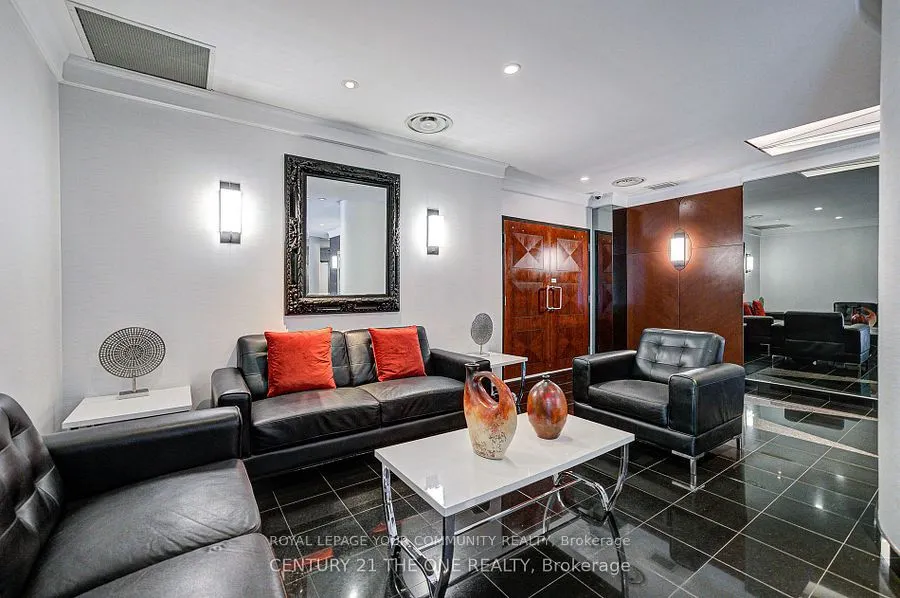 238 Doris Avenue, #1105
