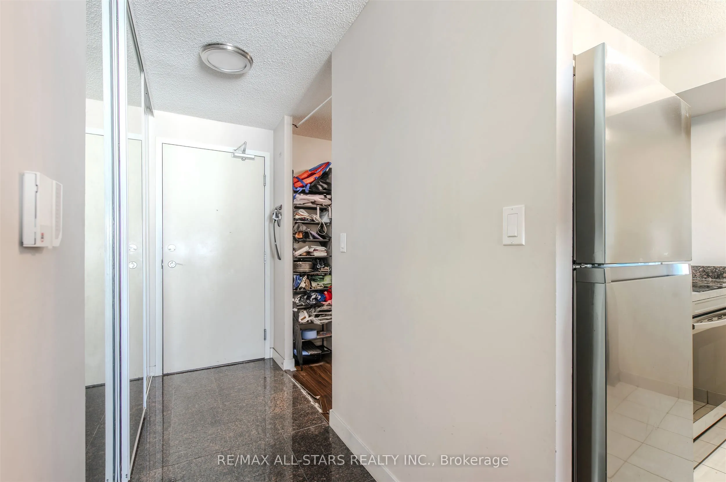 81 Navy Wharf Court, #3101