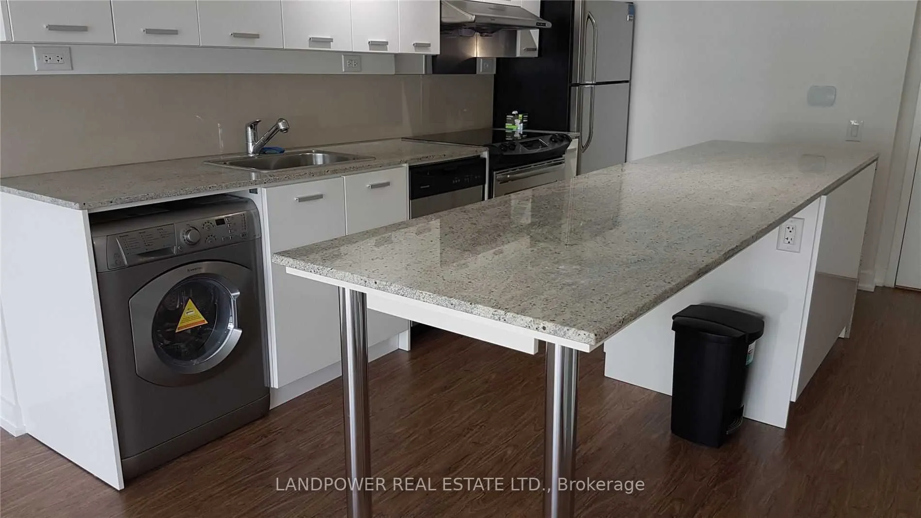 19 Singer Court, #1115