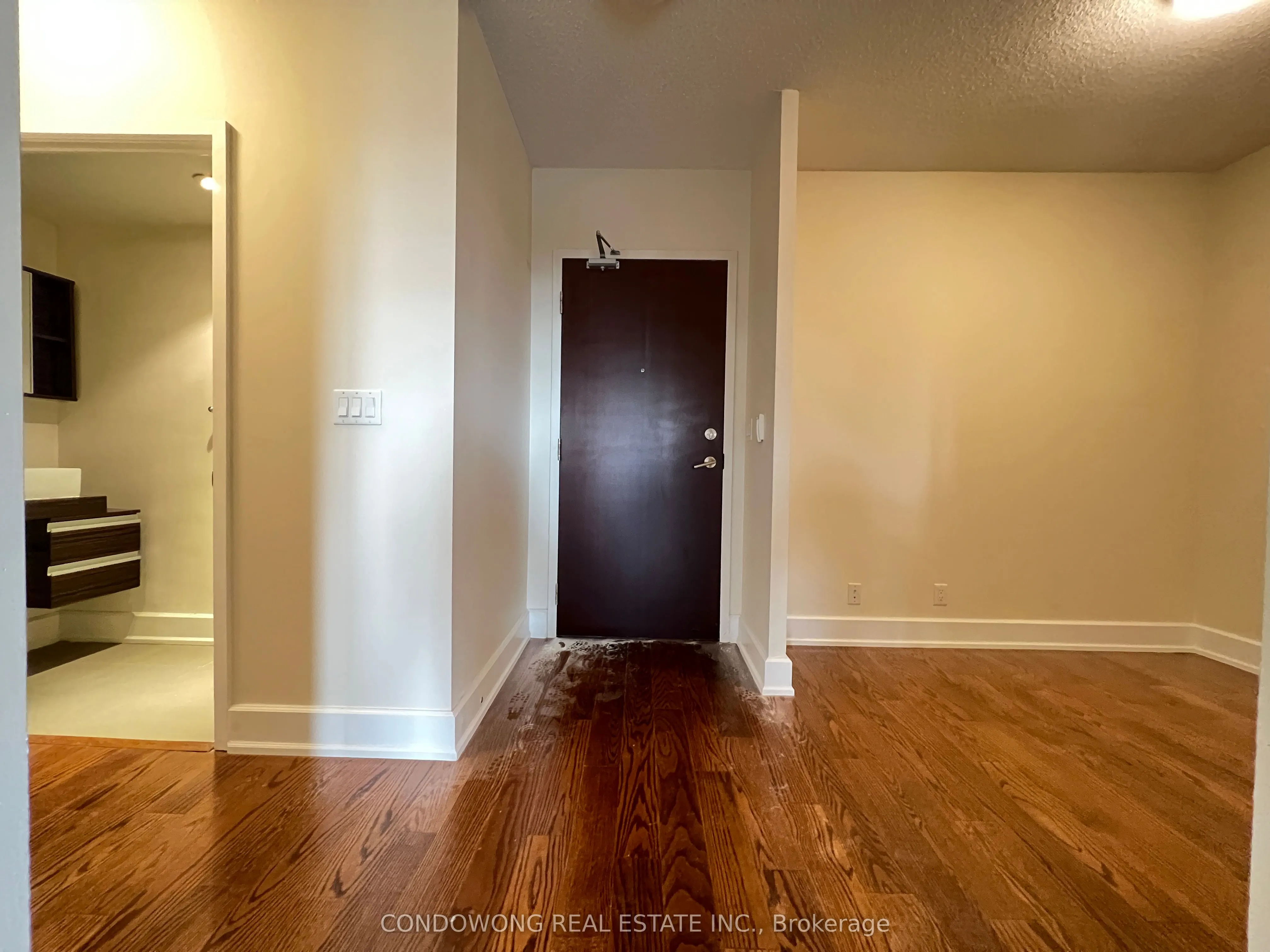 676 Sheppard Avenue E, #202
