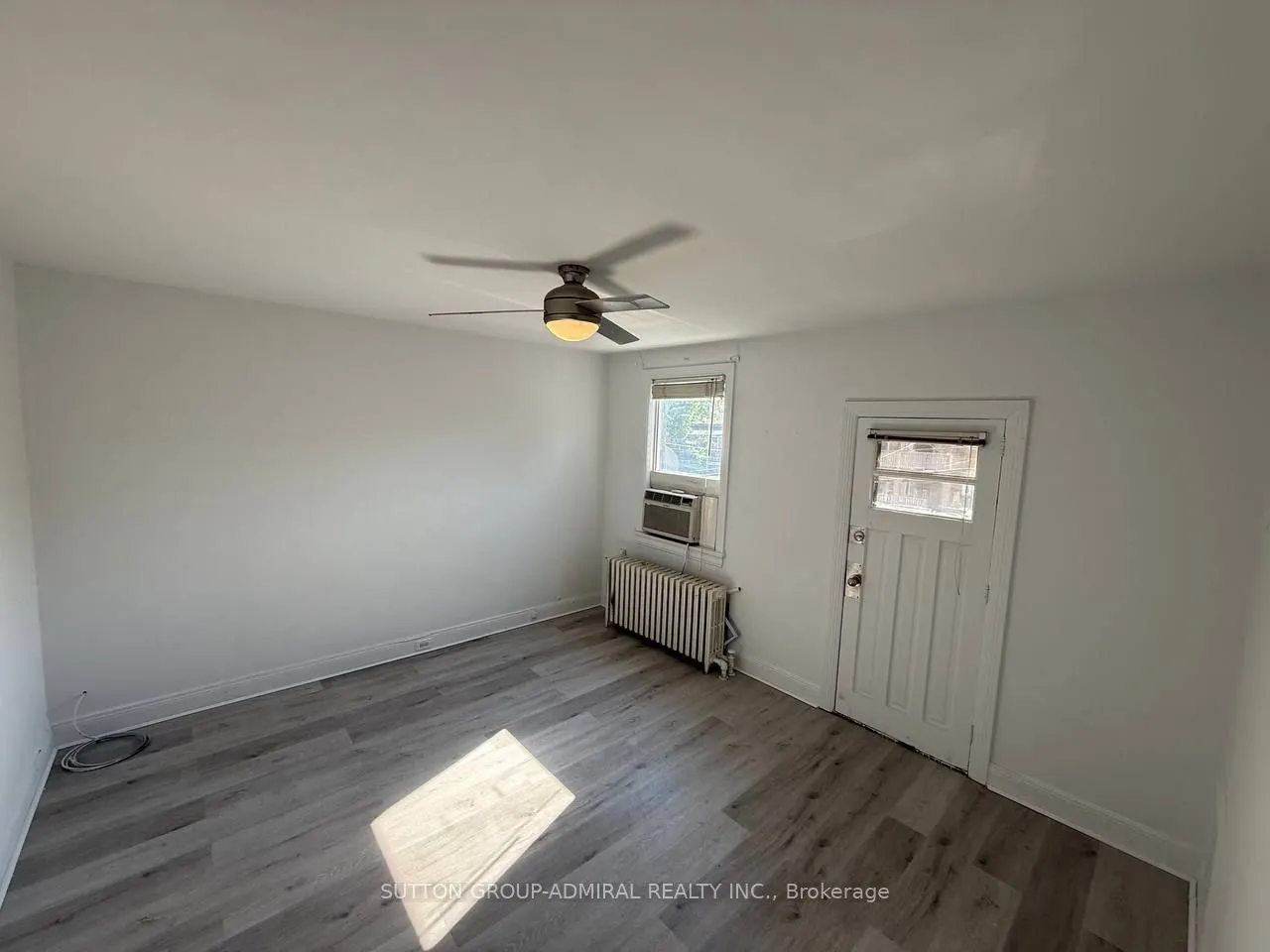 976 Avenue Road, ##Upper