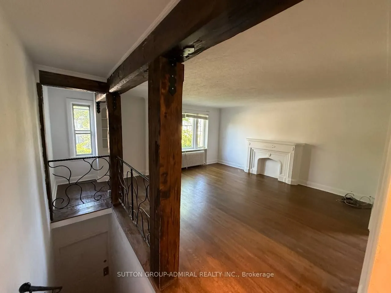 976 Avenue Road, ##Upper