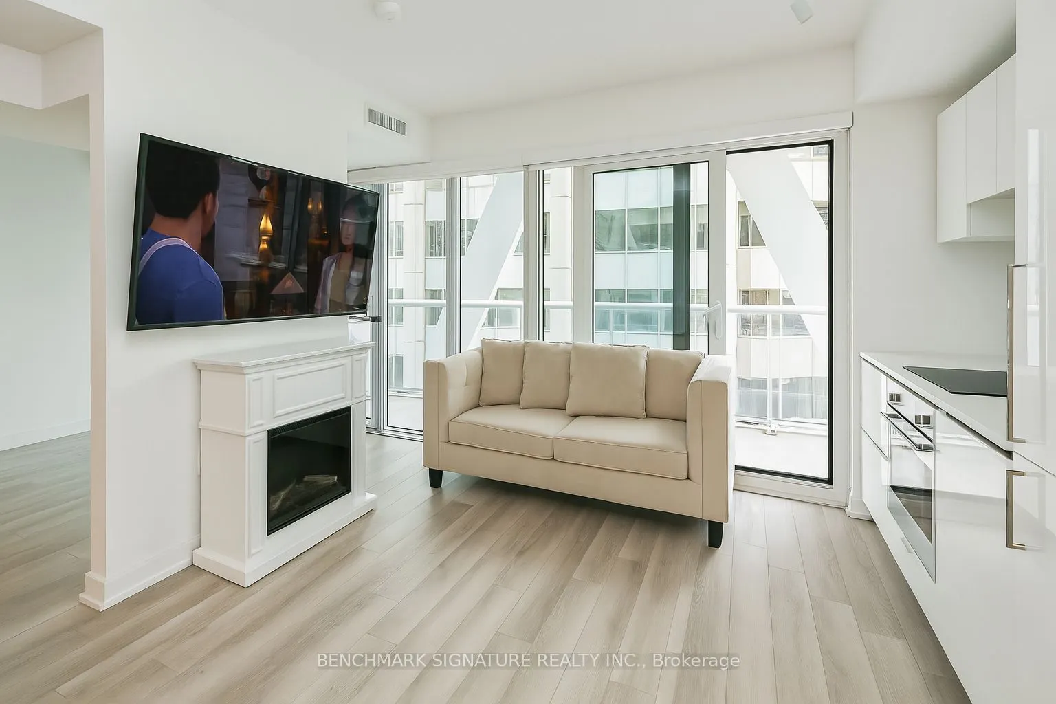 230 Simcoe Street, #1729