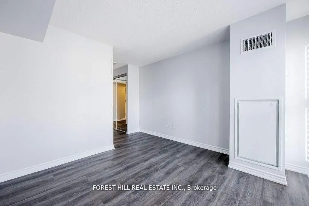 386 Yonge Street, #1615