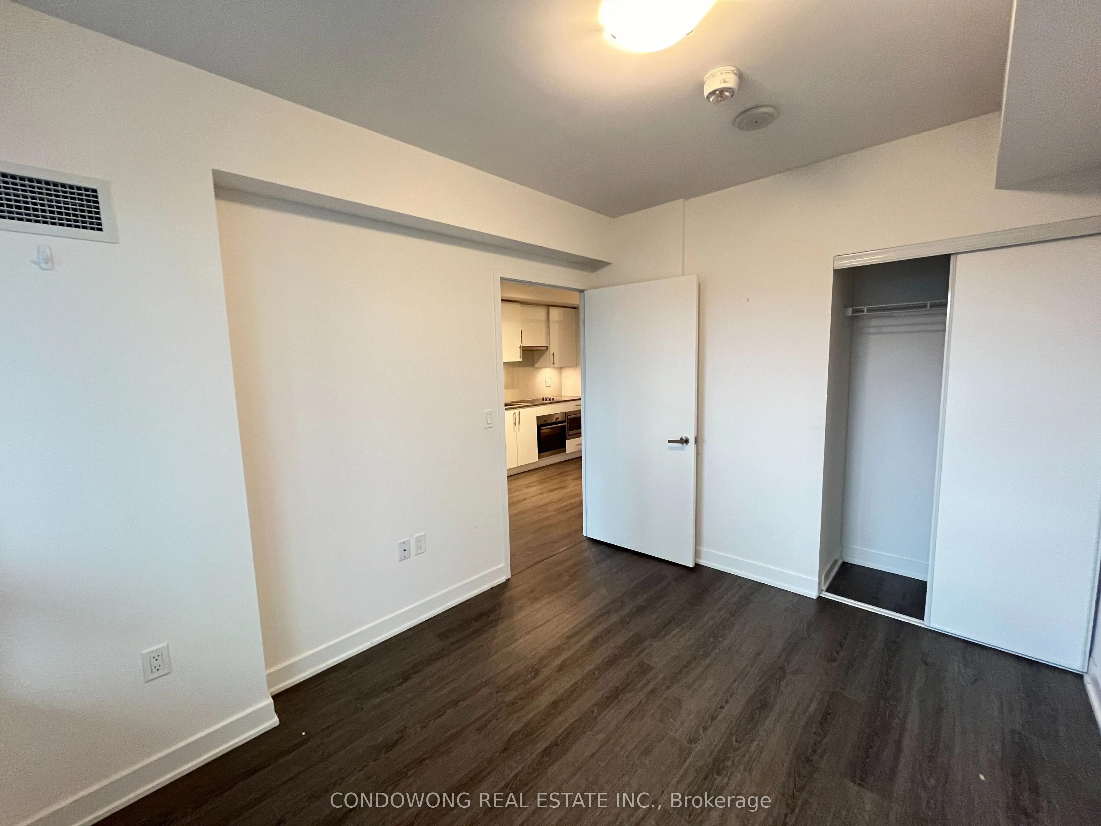 99 Broadway Avenue, #2501