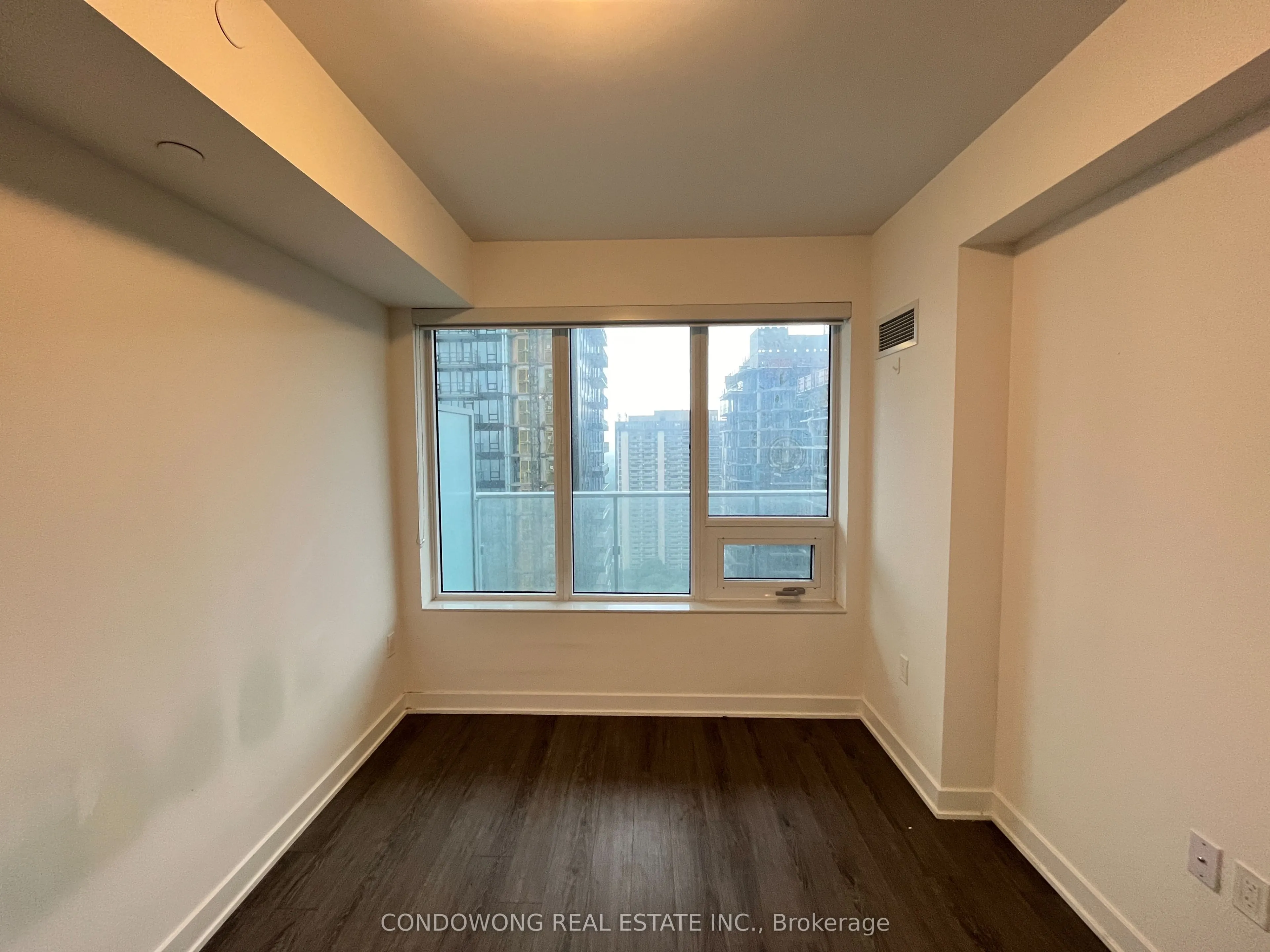 99 Broadway Avenue, #2501