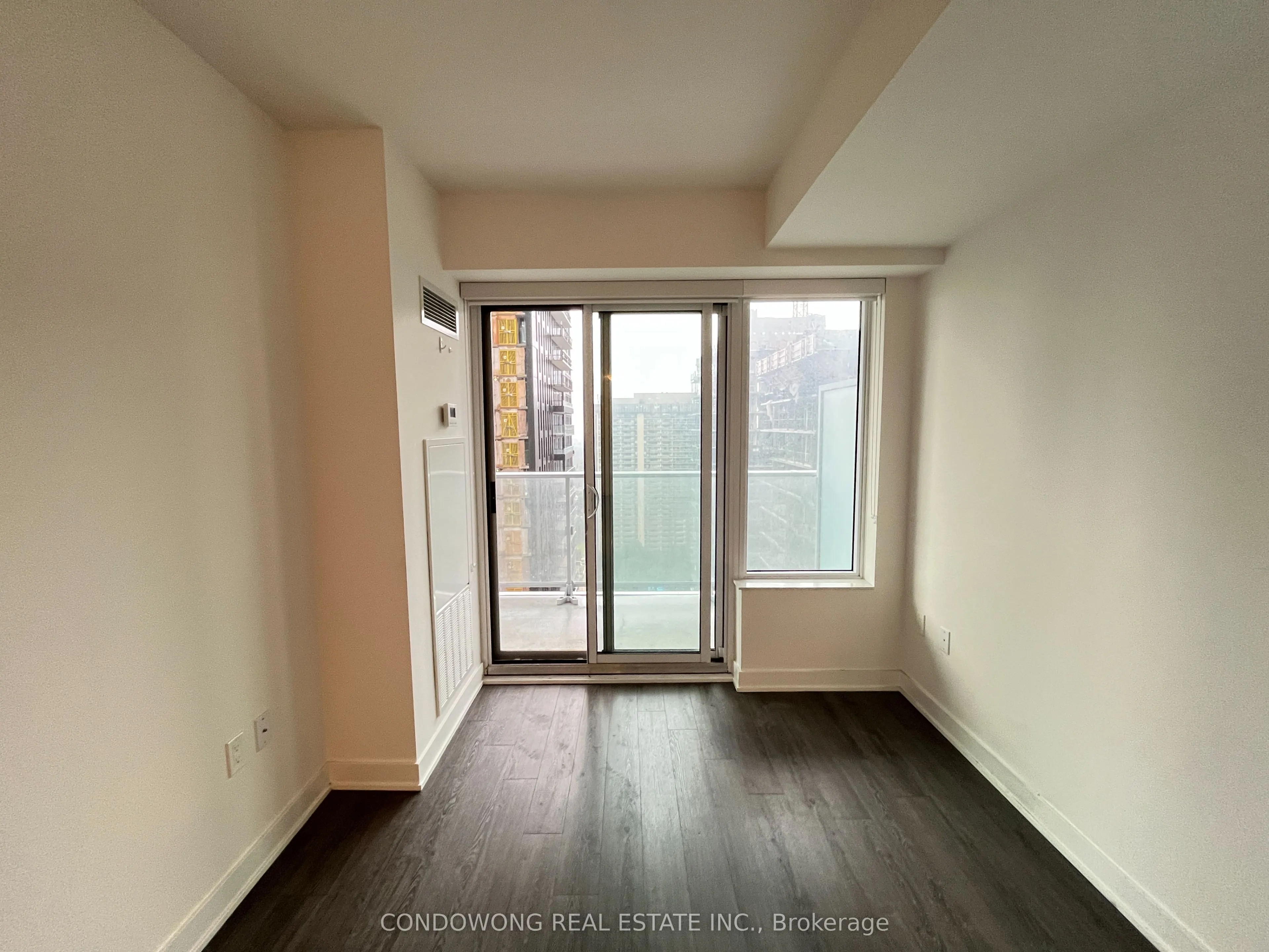 99 Broadway Avenue, #2501