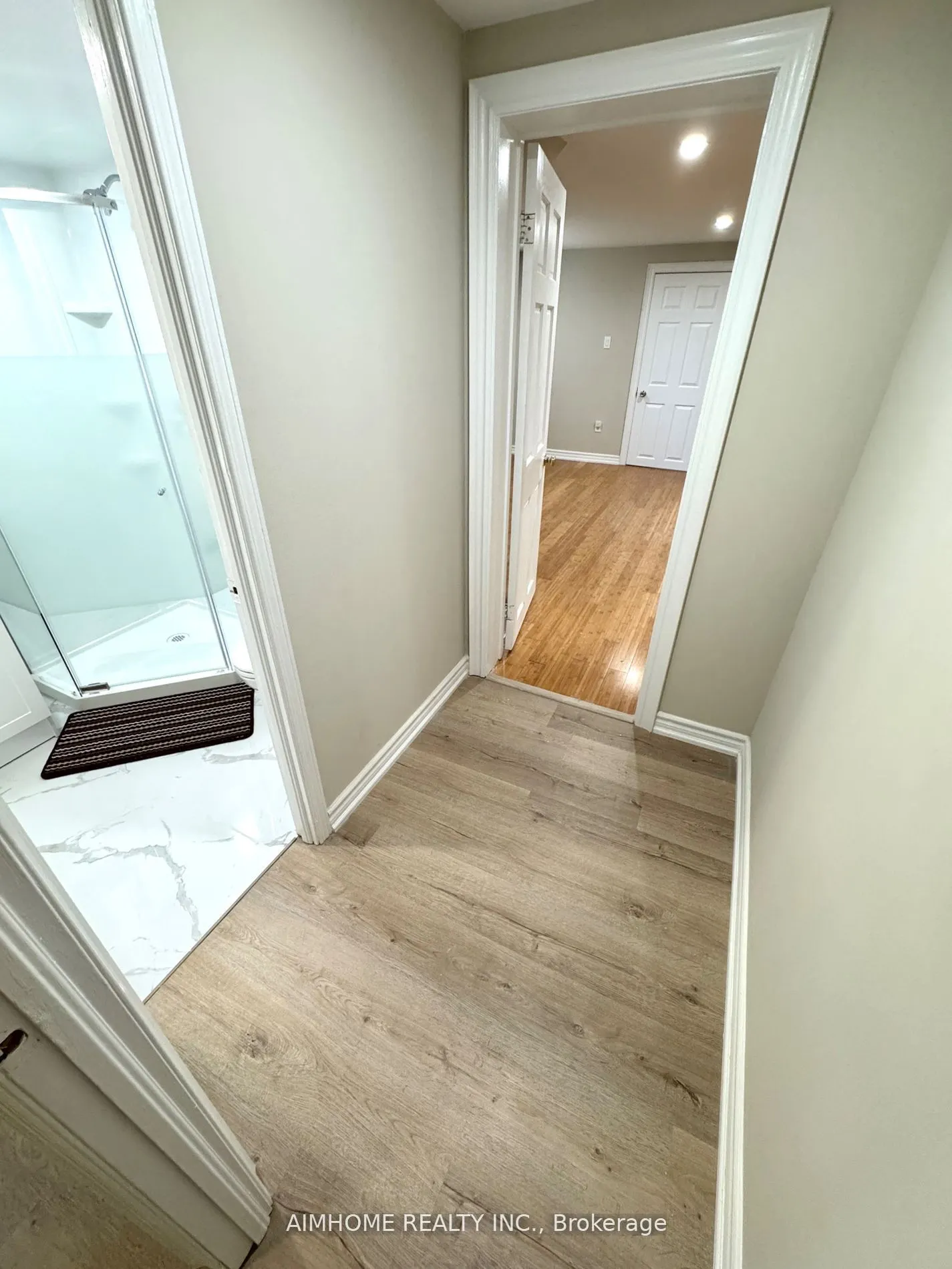 5 Cloebury Court, #(Lower)