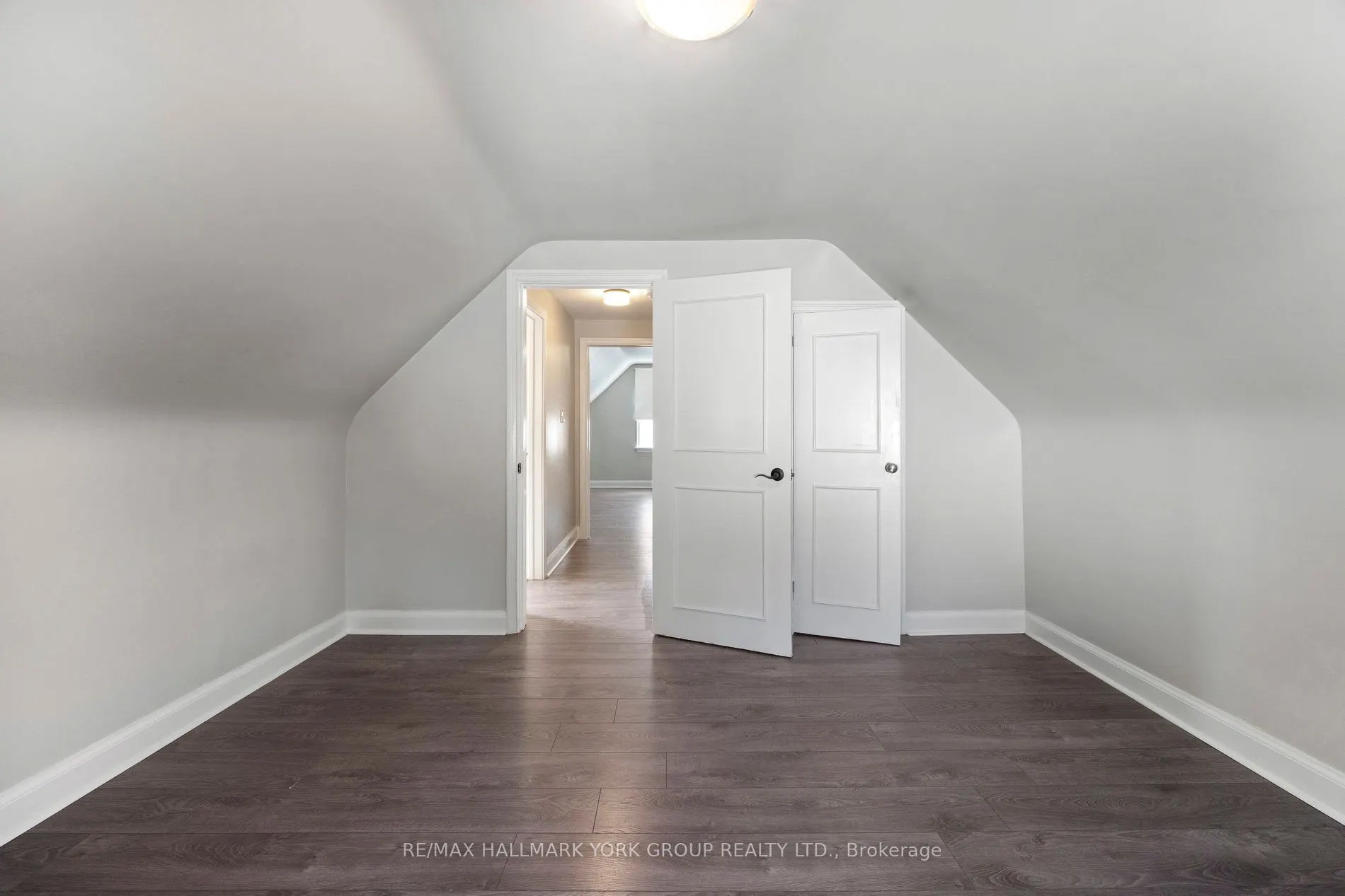 207 Maplehurst Avenue