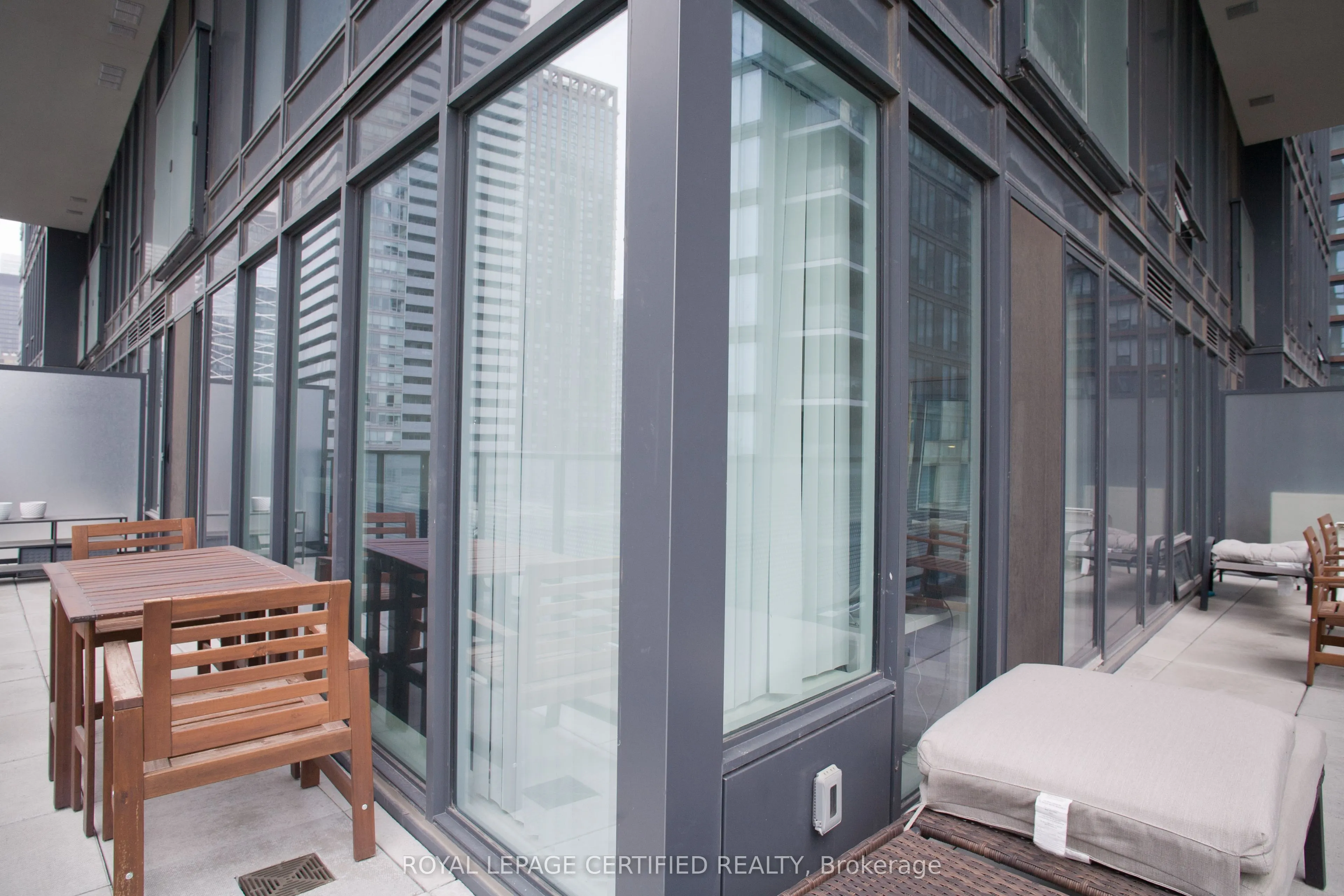 125 Blue Jays Way, #1905