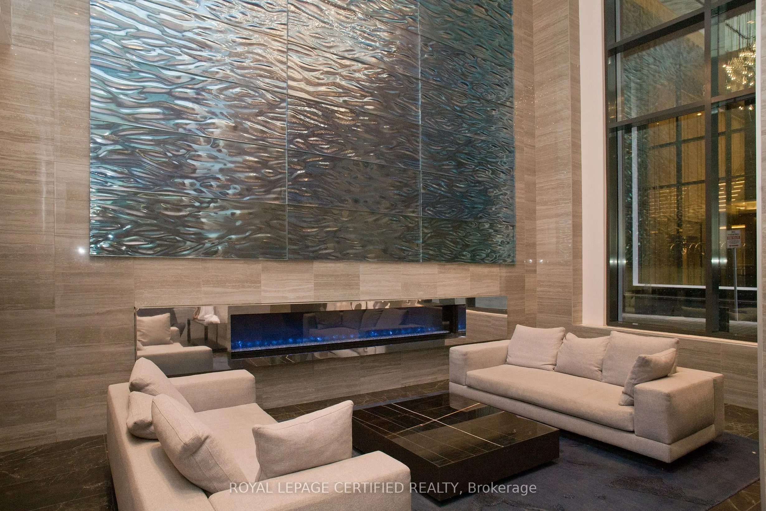 125 Blue Jays Way, #1905
