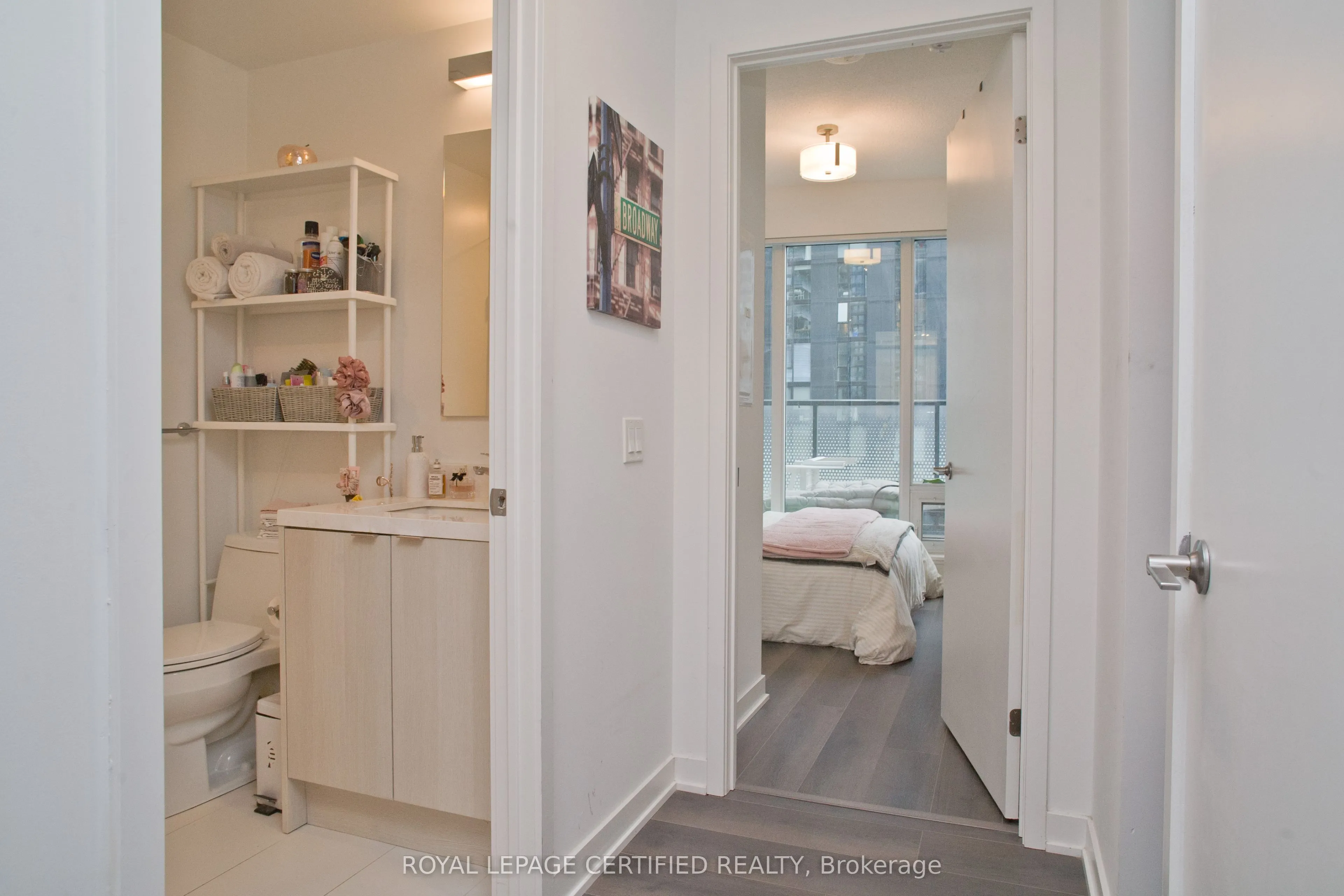 125 Blue Jays Way, #1905
