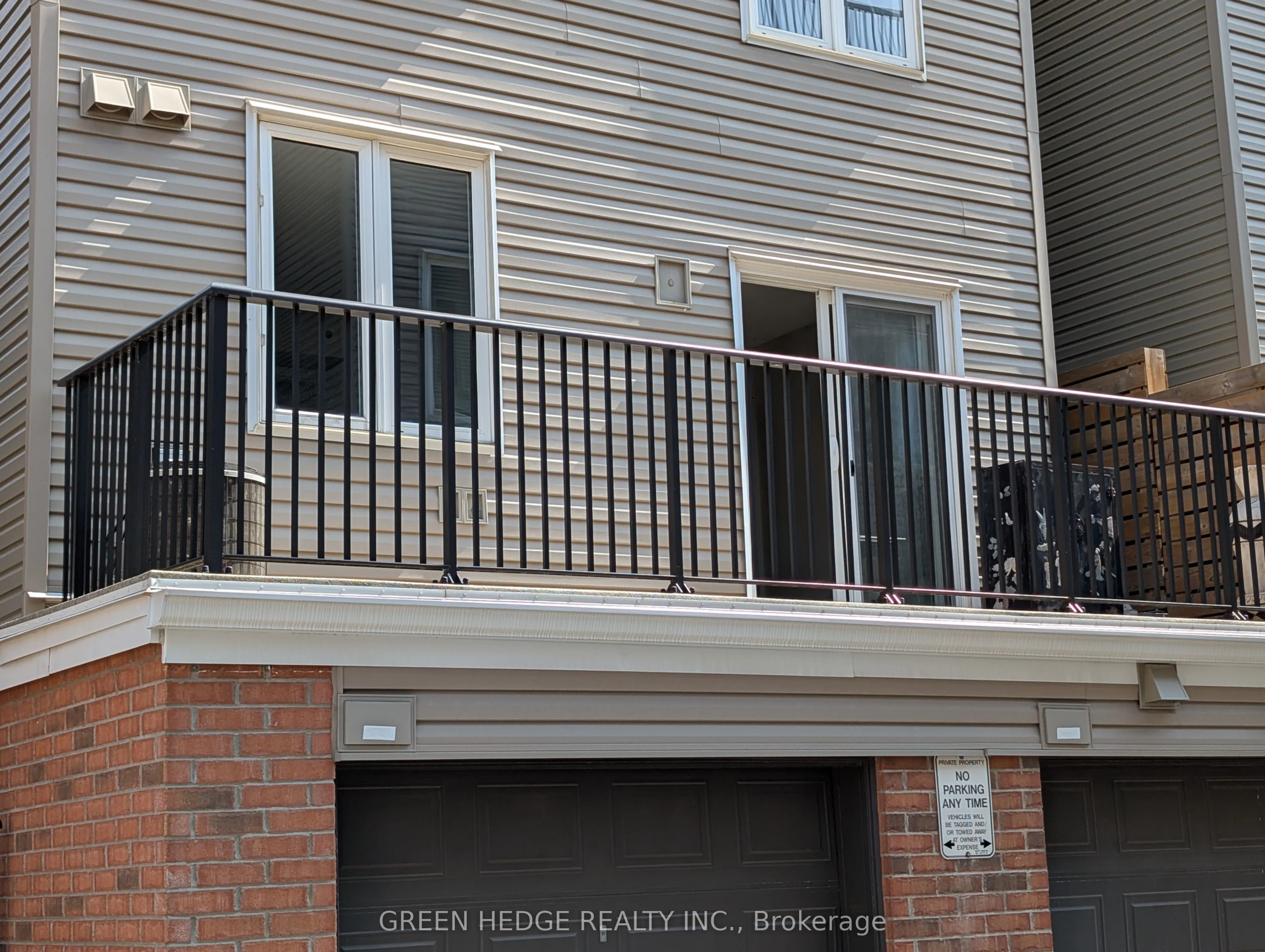12 Douro Street, #418