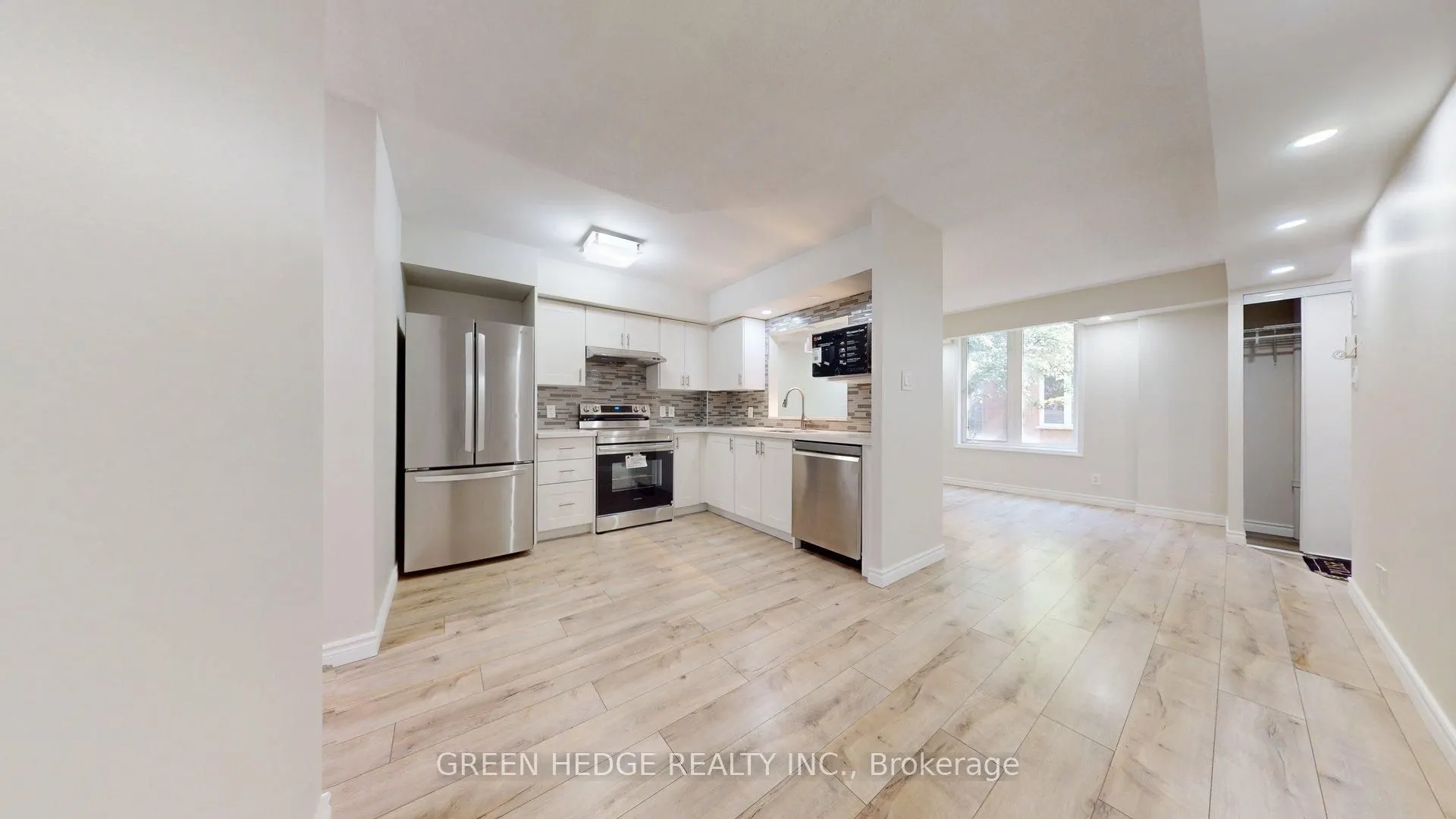 12 Douro Street, #418