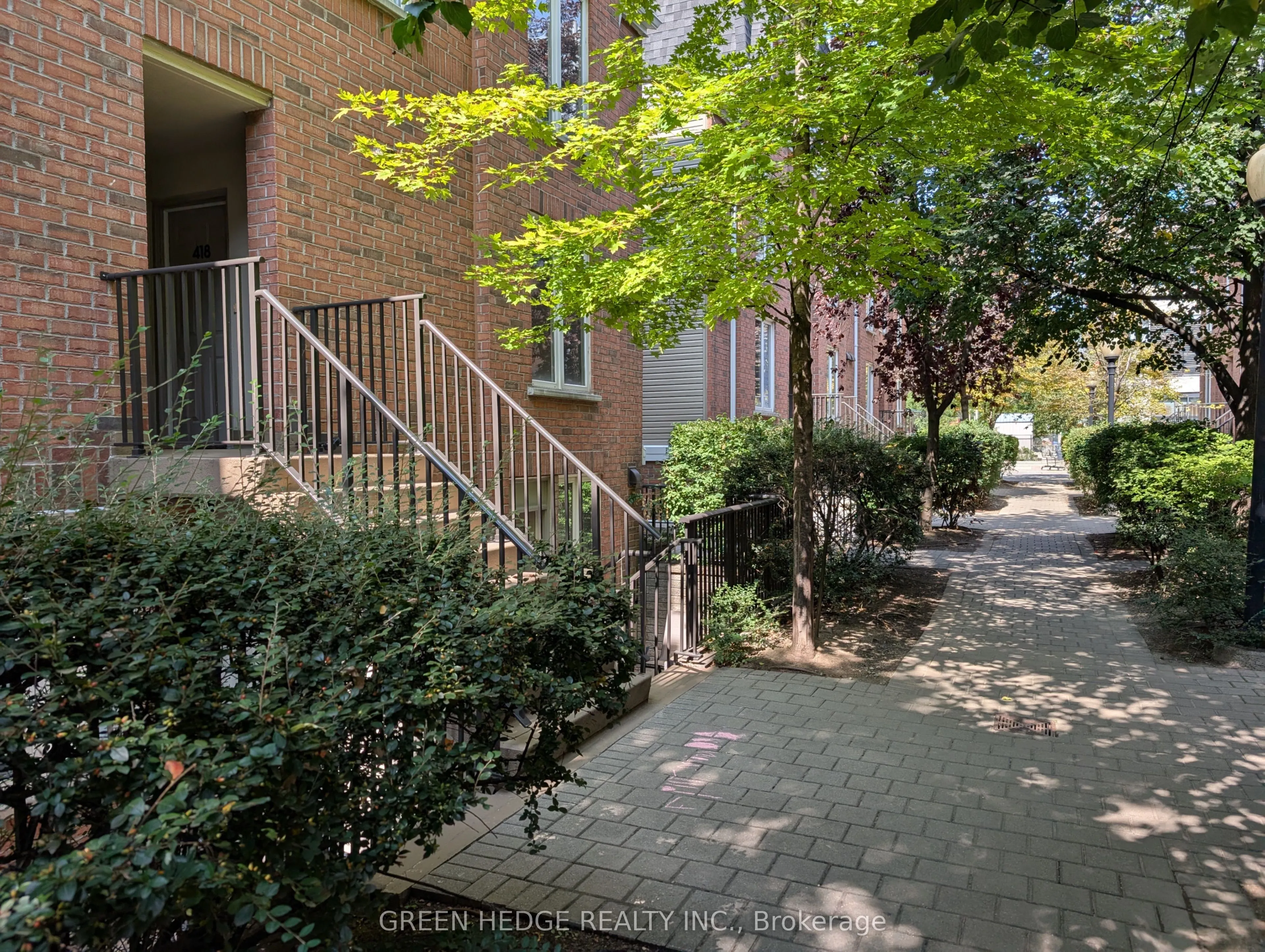 12 Douro Street, #418