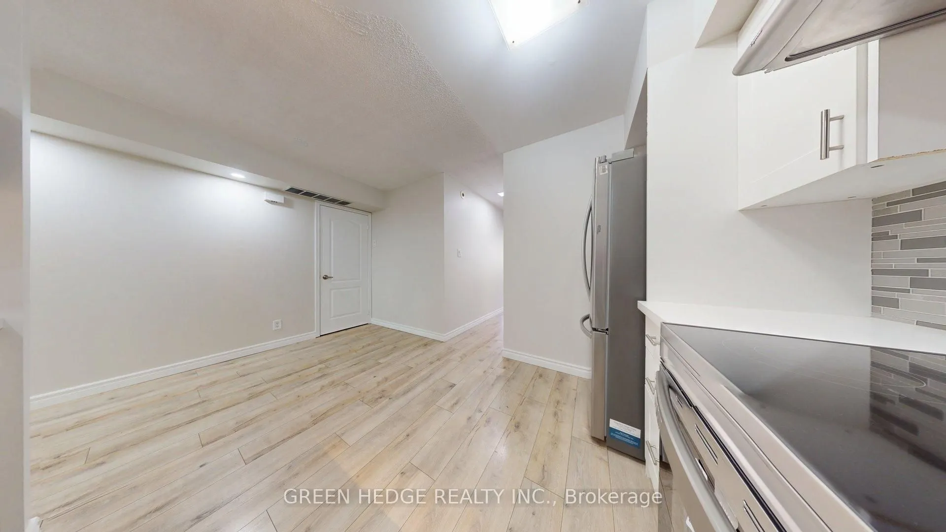 12 Douro Street, #418